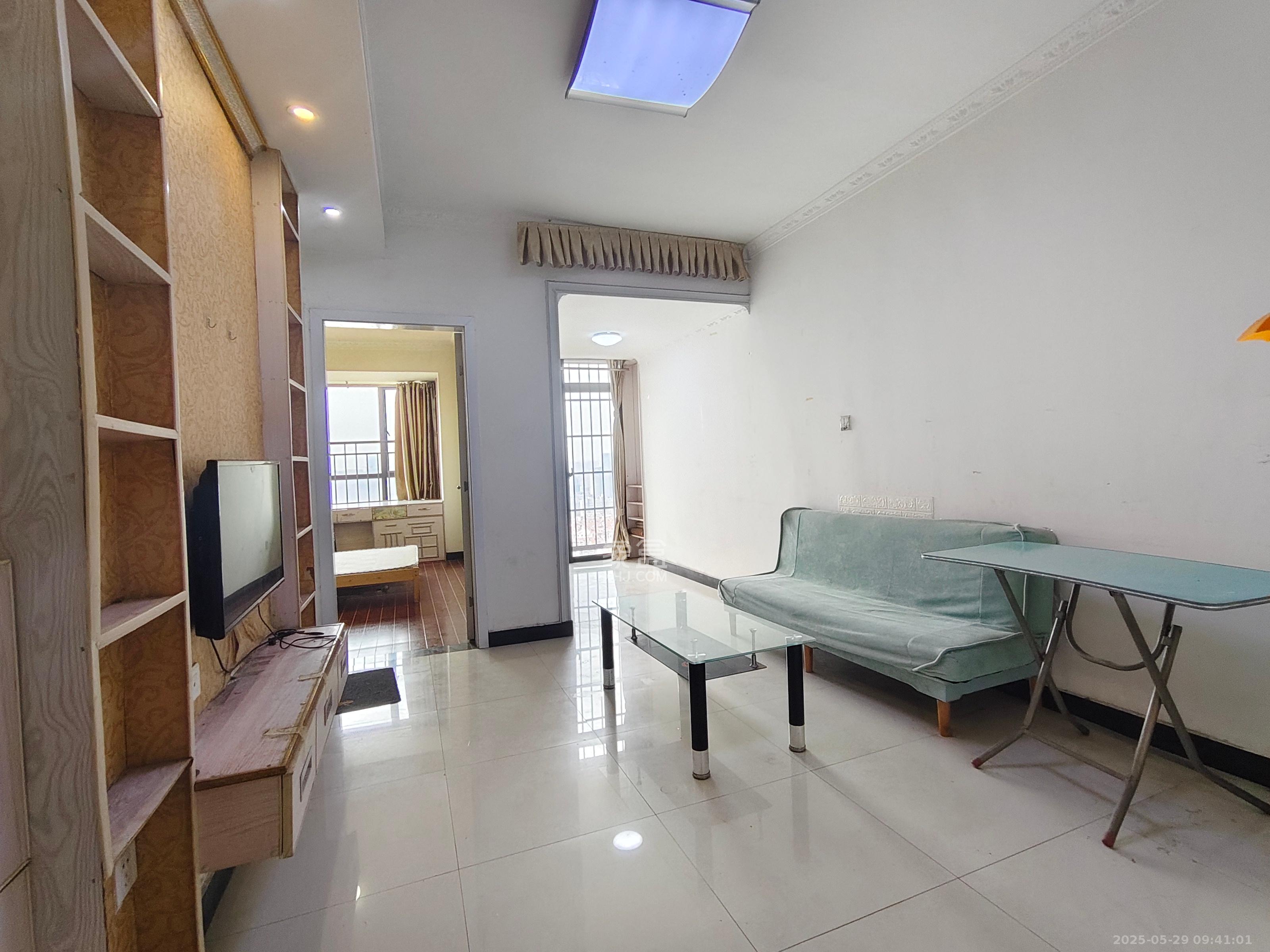 百纳广场(百纳公寓) 1室1厅1卫 1900.0元/月 百纳广场(百纳公寓) 1室1厅1卫 1900.0元/月室内图