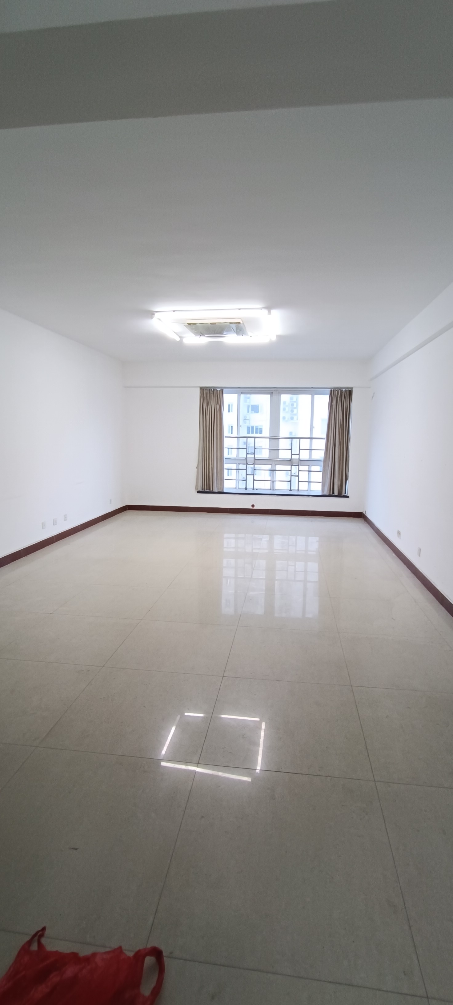 美银大厦 4室2厅1卫 5000.0元/月 美银大厦 4室2厅1卫 5000.0元/月室内图