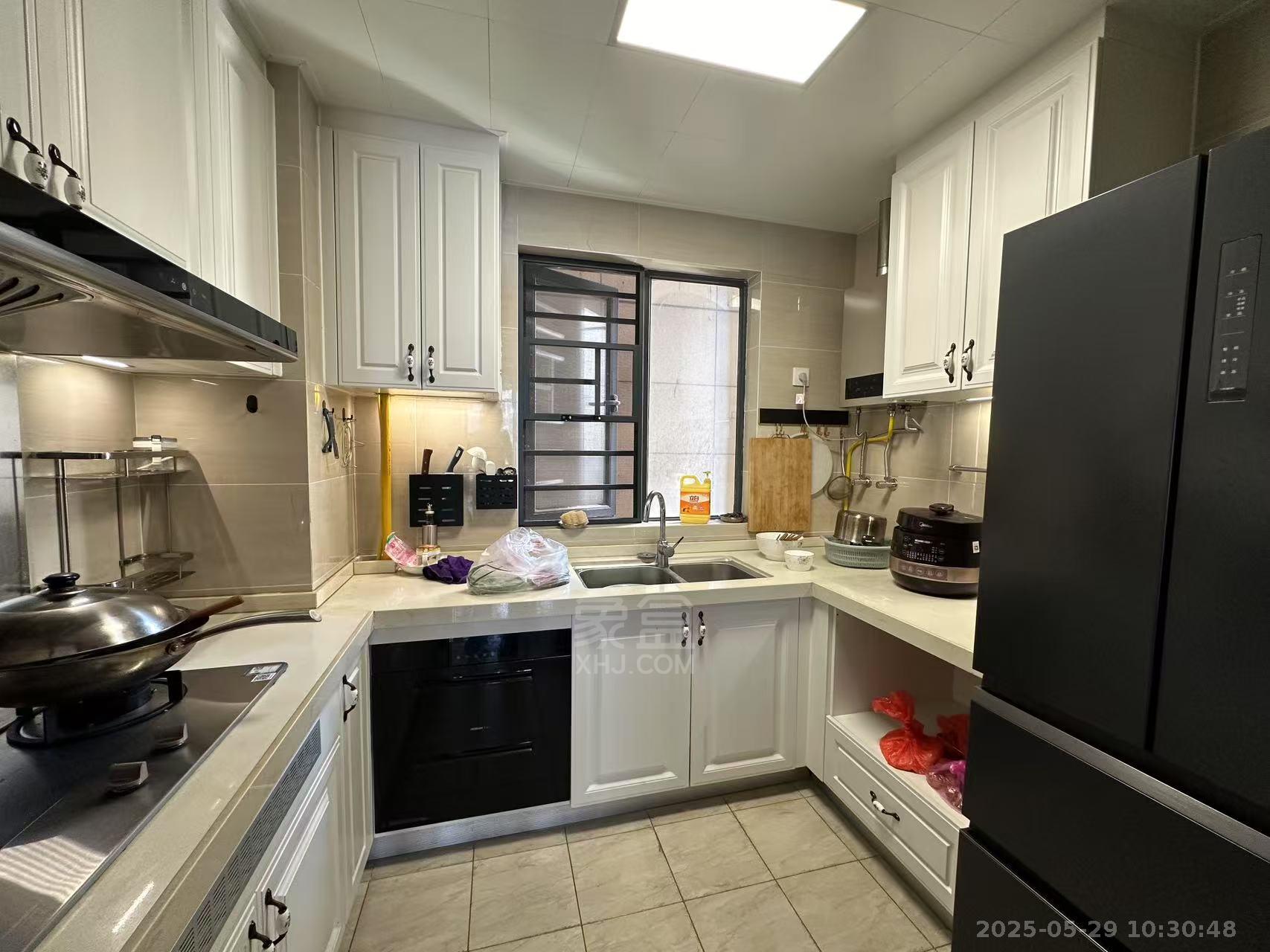 恒大华府 3室2厅1卫 2500.0元/月 恒大华府 3室2厅1卫 2500.0元/月室内图