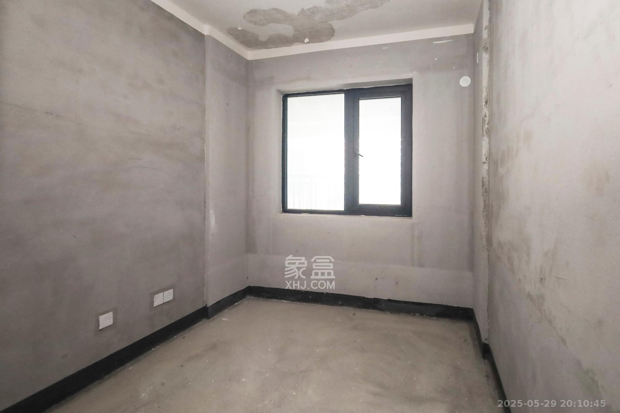 长沙融创城 3室2厅1卫 48.0万 长沙融创城 3室2厅1卫 48.0万卧室