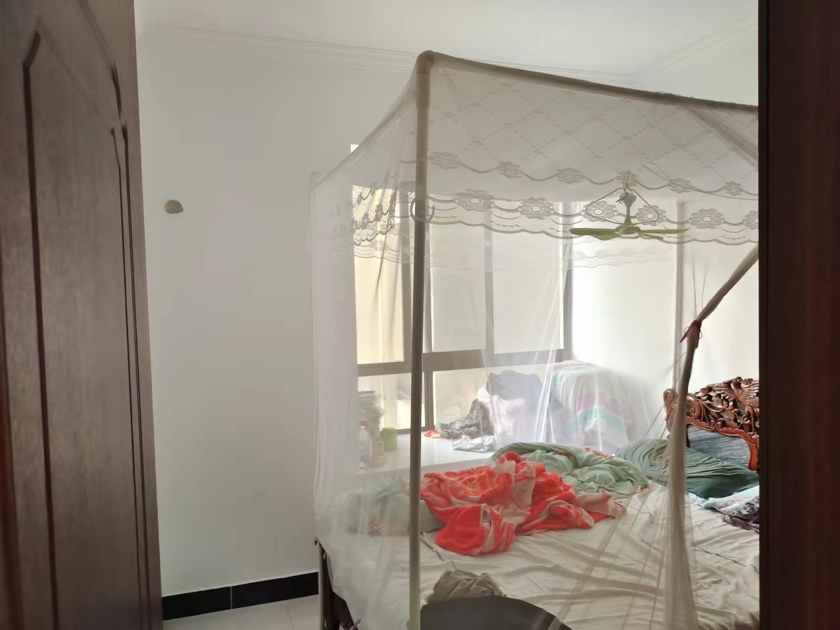 绿地东郡小区  3室2厅2卫    93.0万 绿地东郡小区  3室2厅2卫    93.0万客厅