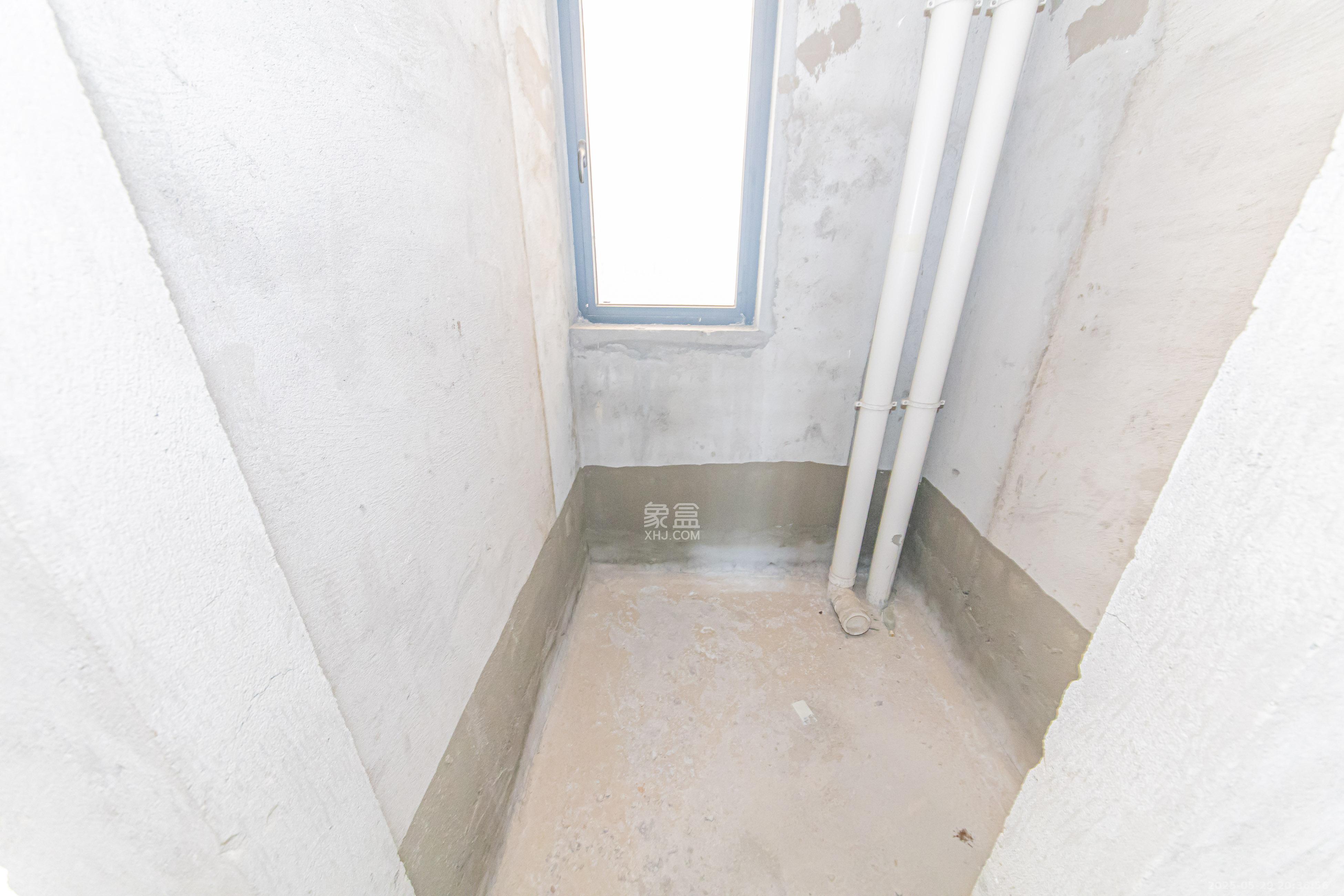 中建芙蓉嘉苑  3室2厅1卫   108.00万卫生间