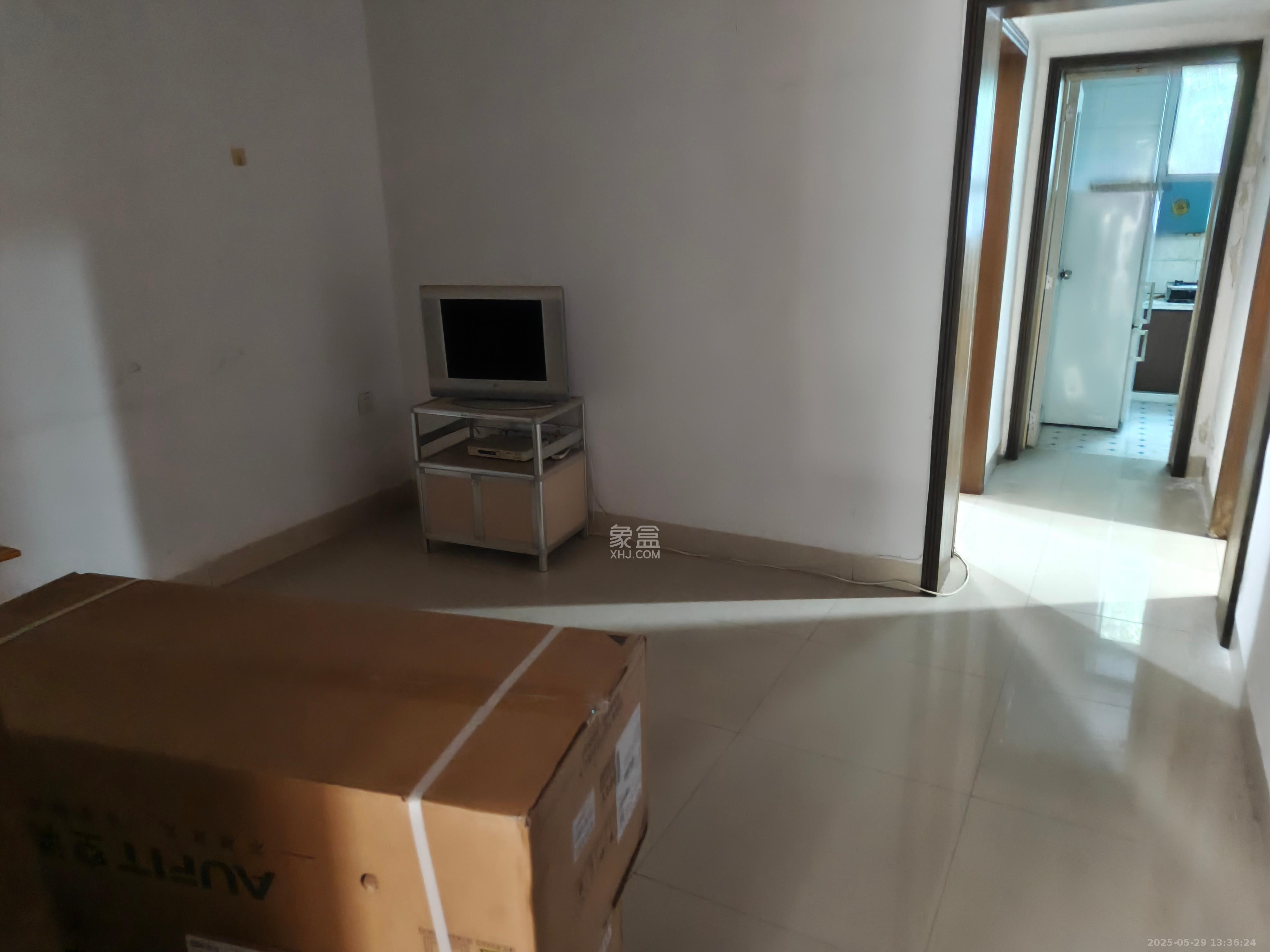 红旗社区  2室1厅1卫   1500.00元/月室内图