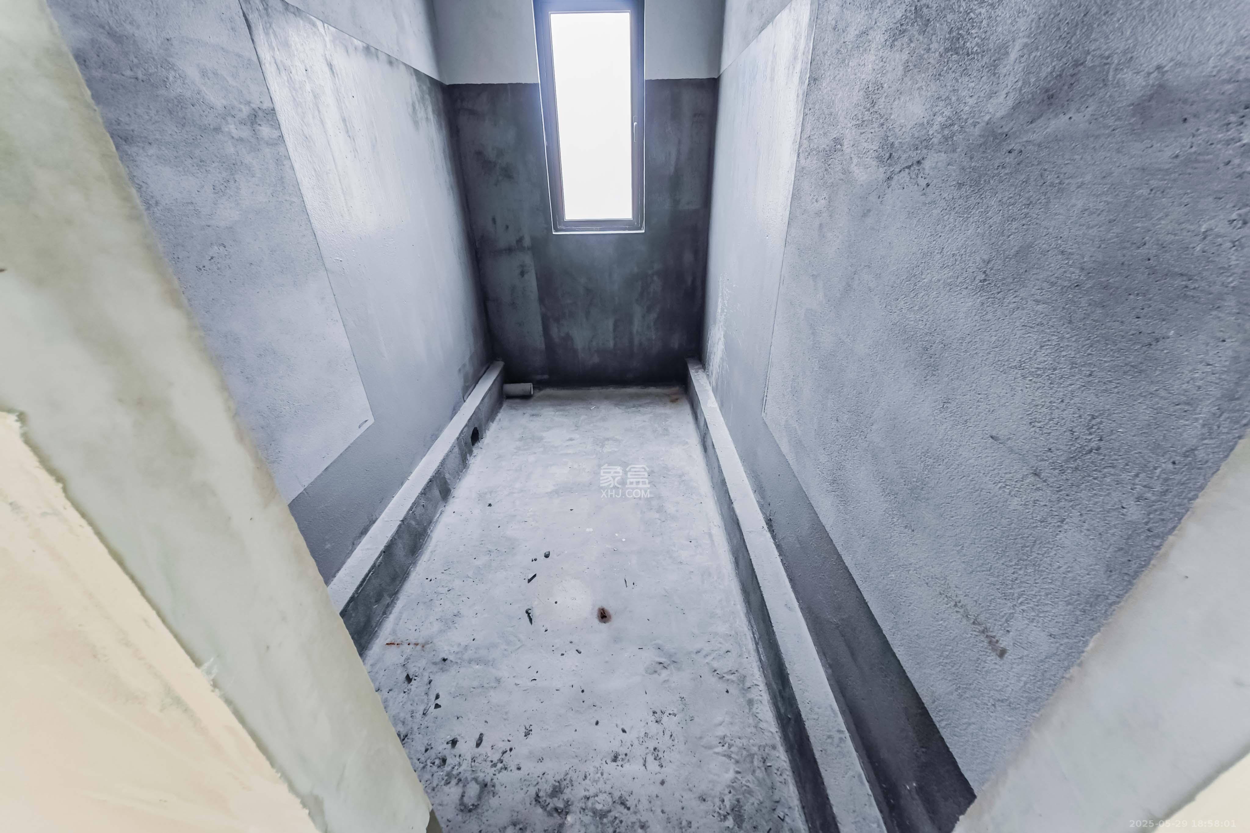 建发玖洲观澜  4室2厅2卫   238.00万其他