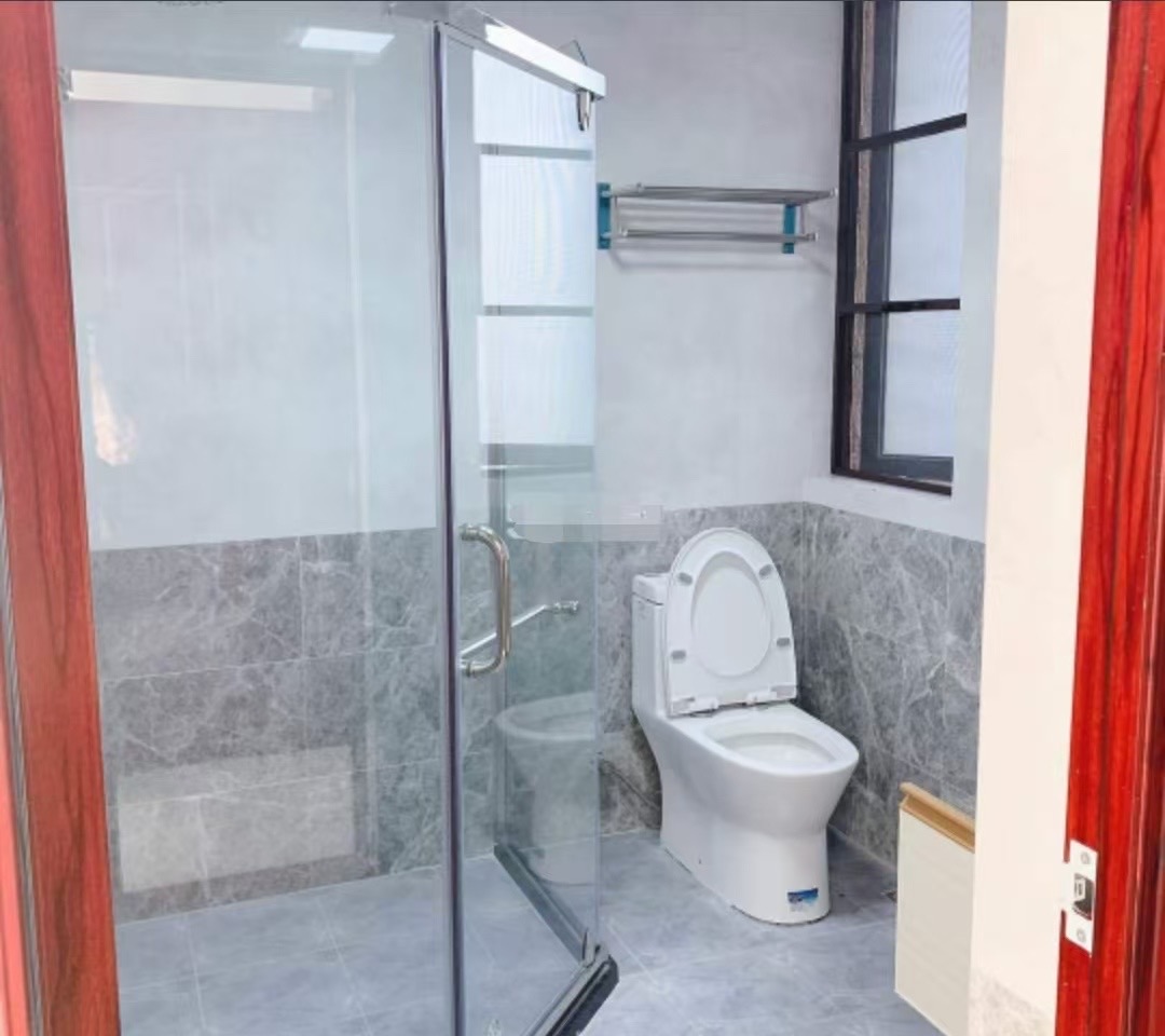 绿地城逸园 3室2厅1卫 2400.0元/月 绿地城逸园 3室2厅1卫 2400.0元/月室内图