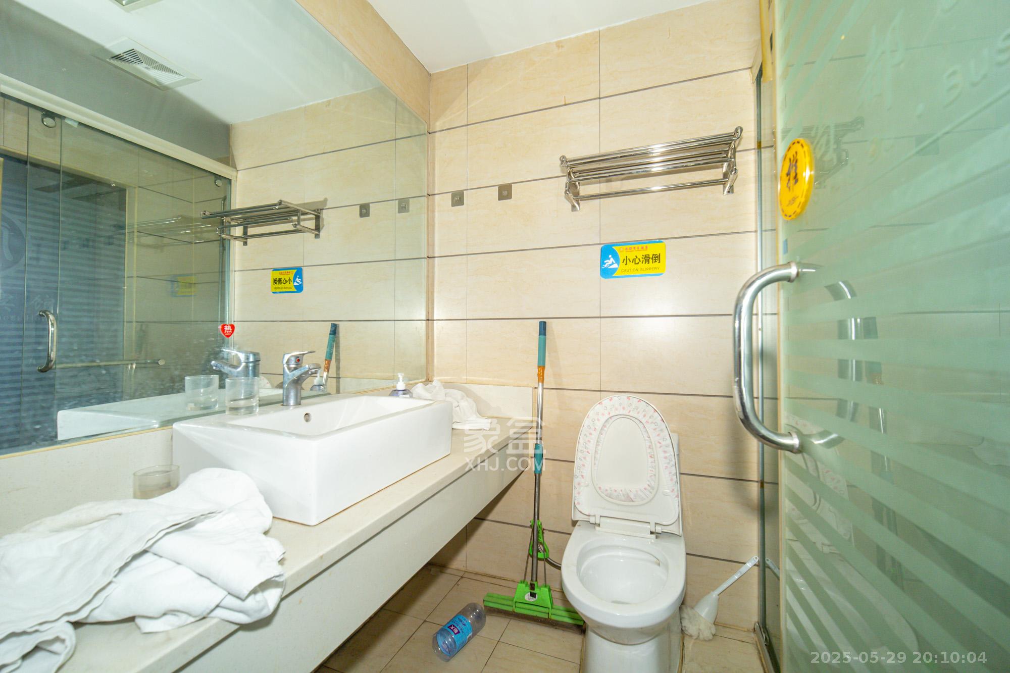 尚都花园城 1室1厅1卫 21.8万 尚都花园城 1室1厅1卫 21.8万卫生间