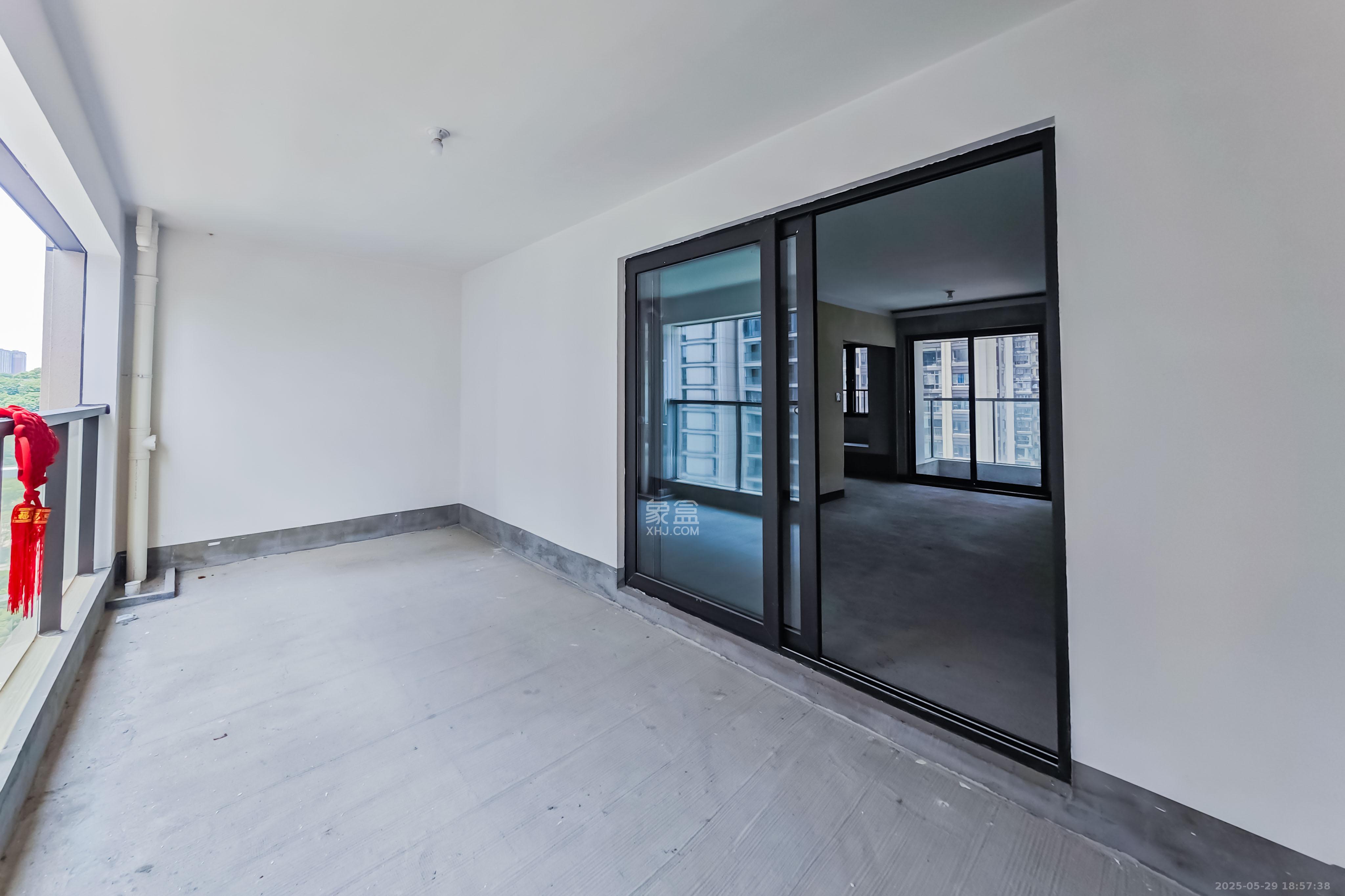 建发玖洲观澜  4室2厅2卫   200.00万其他