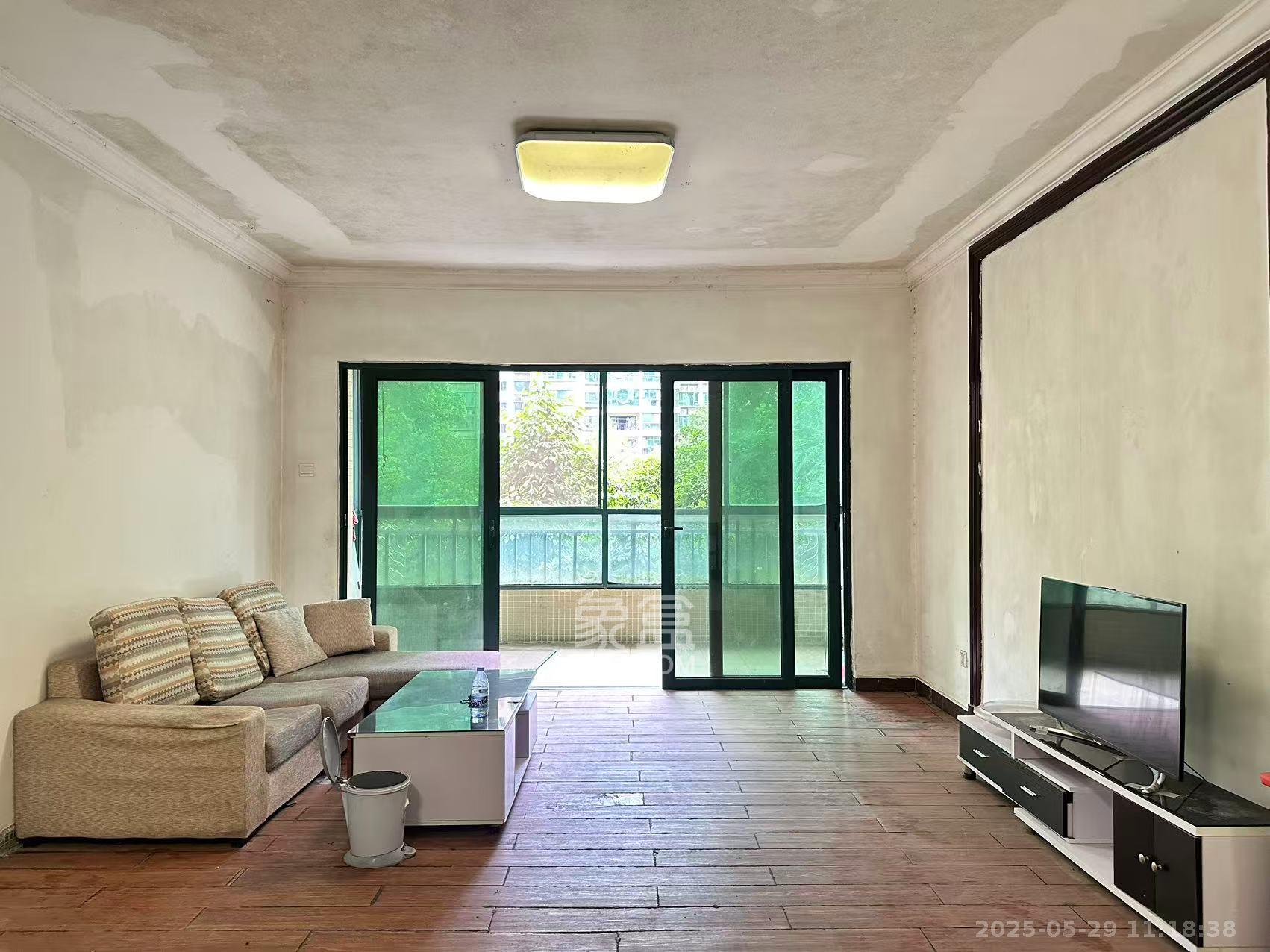 恒大名都  4室2厅1卫    1300.0元/月 恒大名都  4室2厅1卫    1300.0元/月