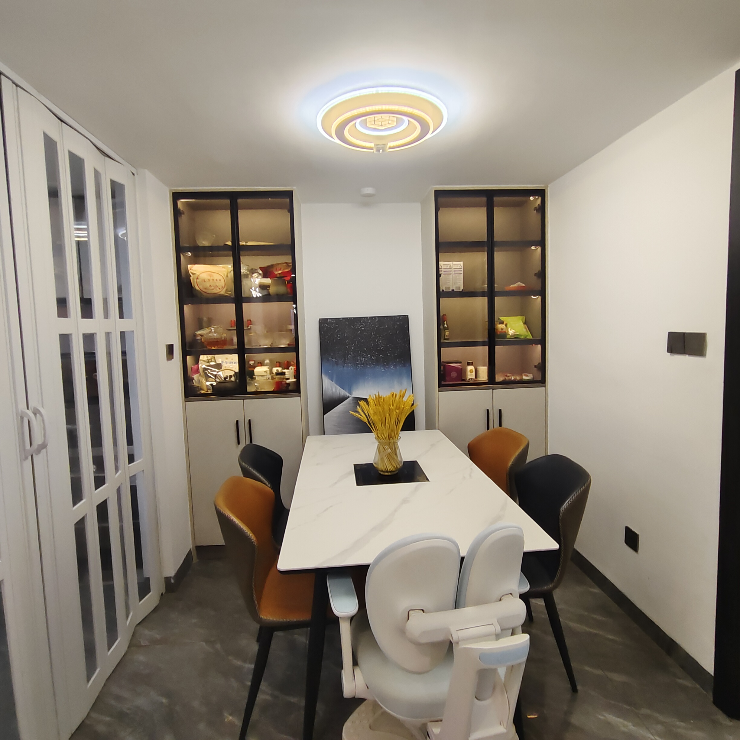 桃花缘  4室2厅2卫   95.00万 桃花缘  4室2厅2卫   95.00万室内图