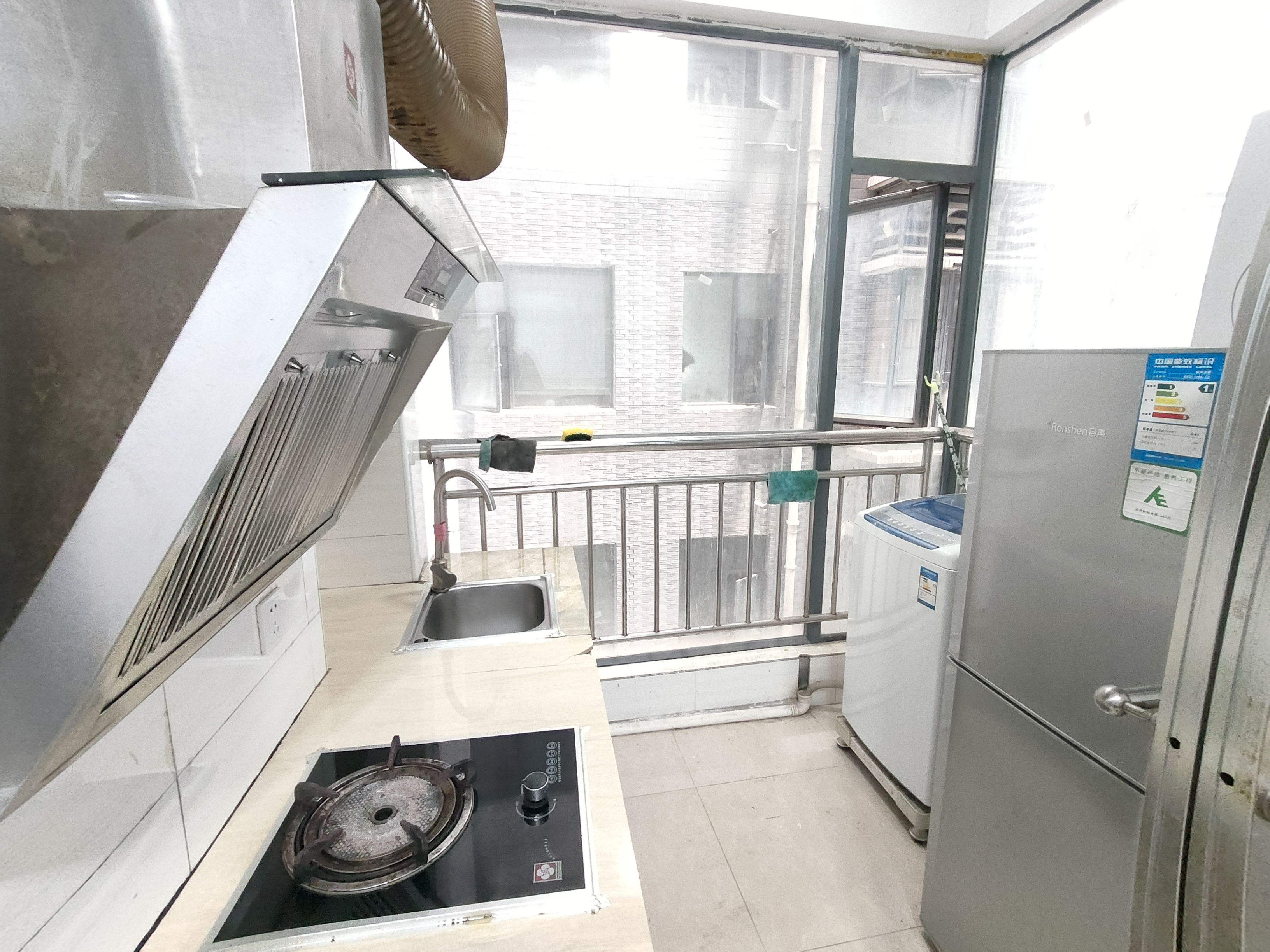 高星明居  1室1厅1卫   950.00元/月室内图