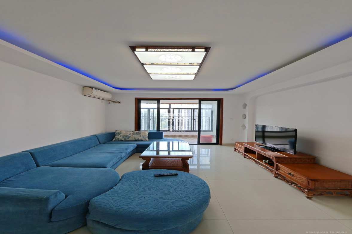 中建麓山和苑  3室2厅1卫    1600.0元/月 中建麓山和苑  3室2厅1卫    1600.0元/月室内图