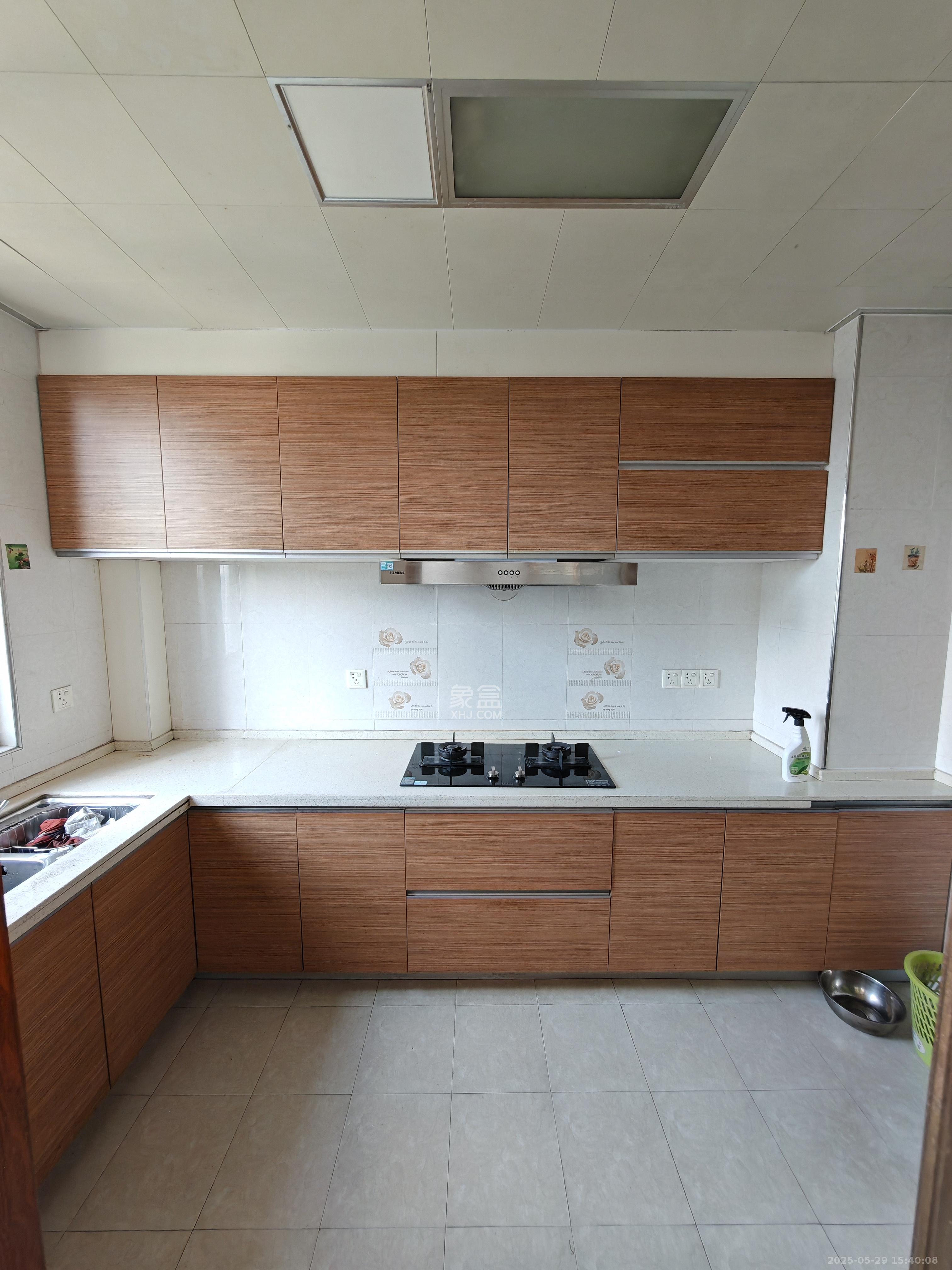 中建麓山和苑  3室2厅1卫   1600.00元/月