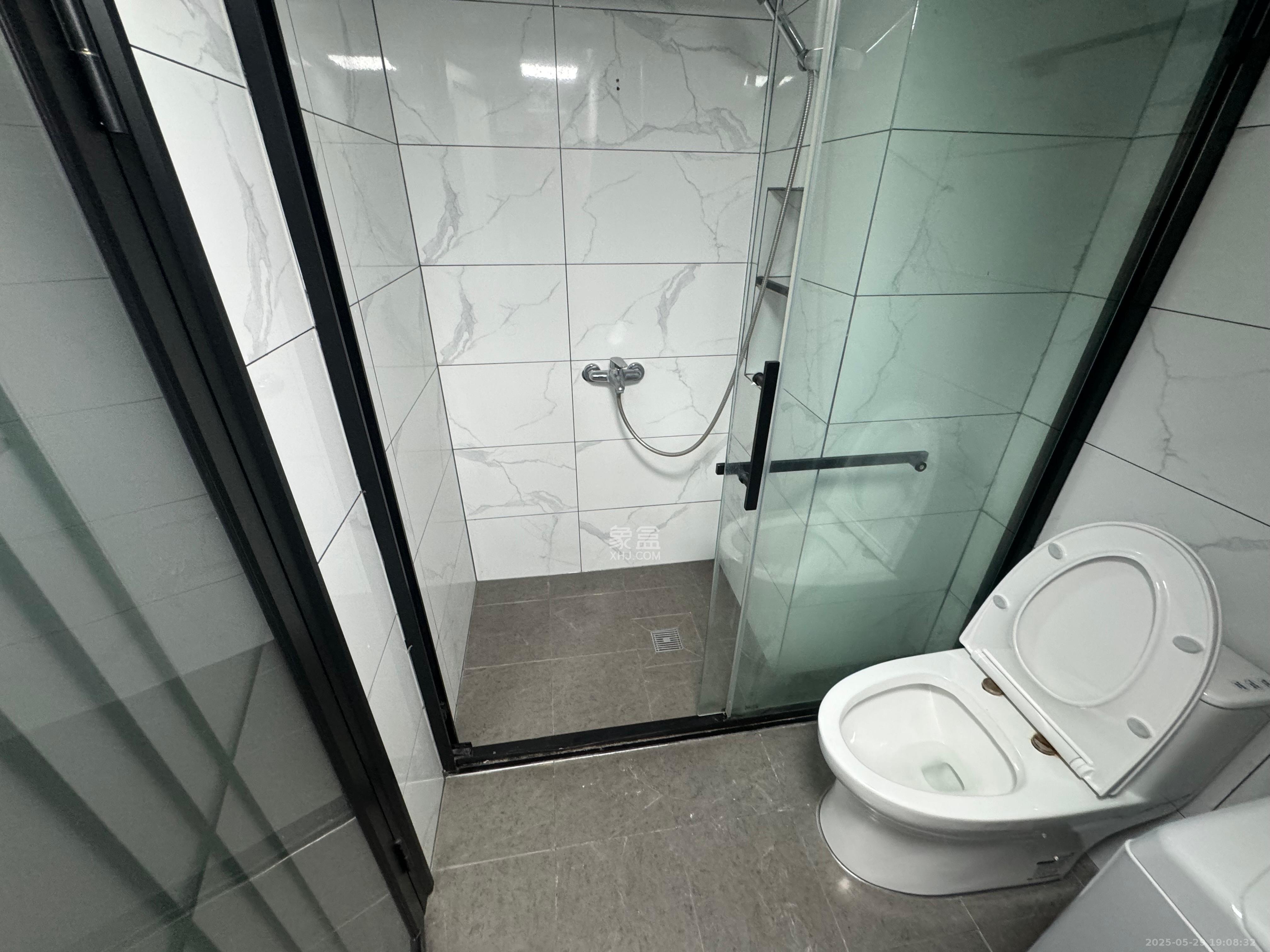 梅溪湖金茂湾 2室1厅1卫 2000.0元/月 梅溪湖金茂湾 2室1厅1卫 2000.0元/月室内图