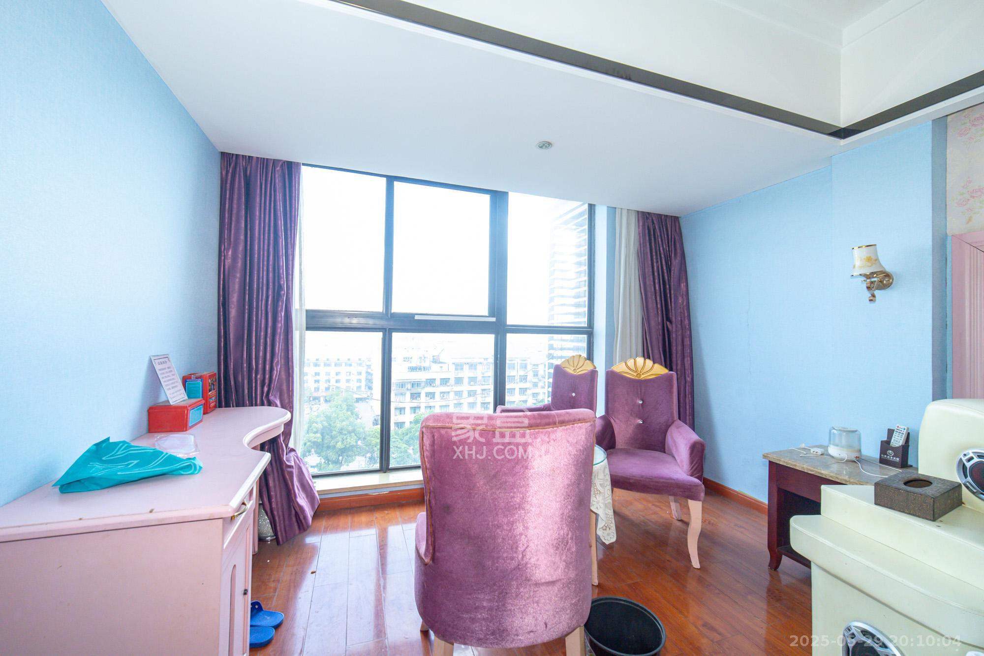 尚都花园城 1室1厅1卫 21.8万 尚都花园城 1室1厅1卫 21.8万阳台