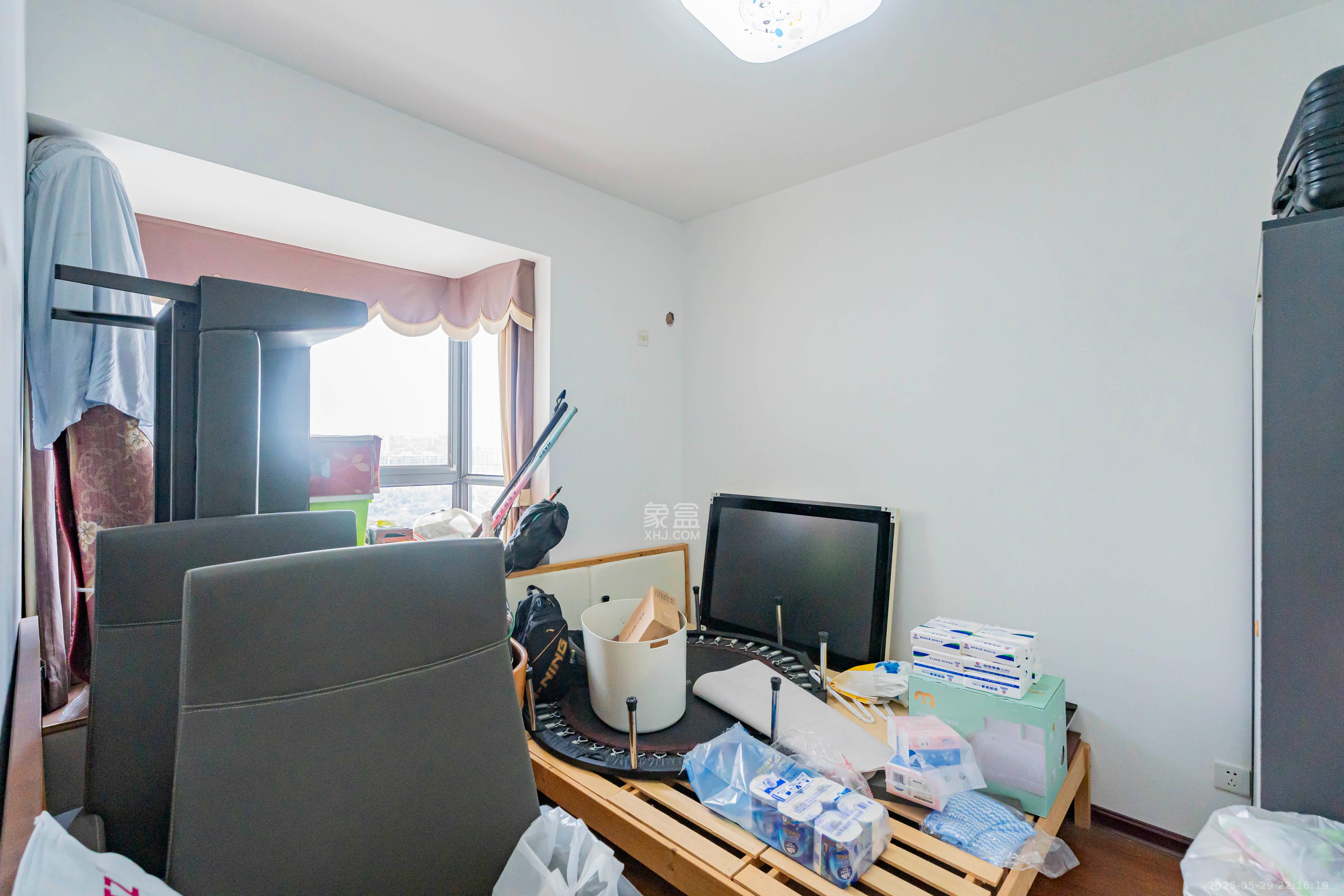 庄园心伽泊  2室2厅1卫   72.00万卧室