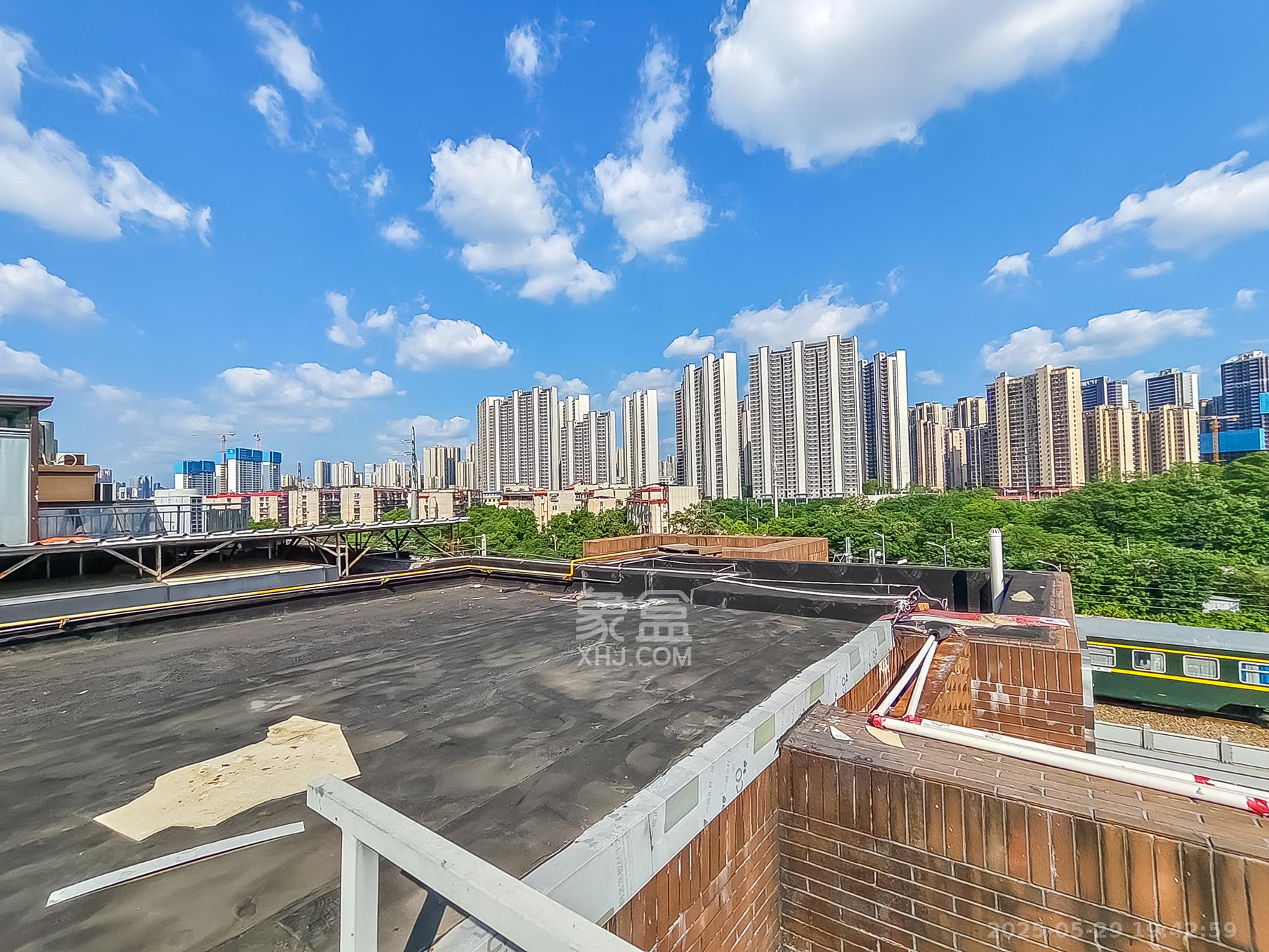 万科紫台 5室5厅4卫 389.0万 万科紫台 5室5厅4卫 389.0万其他