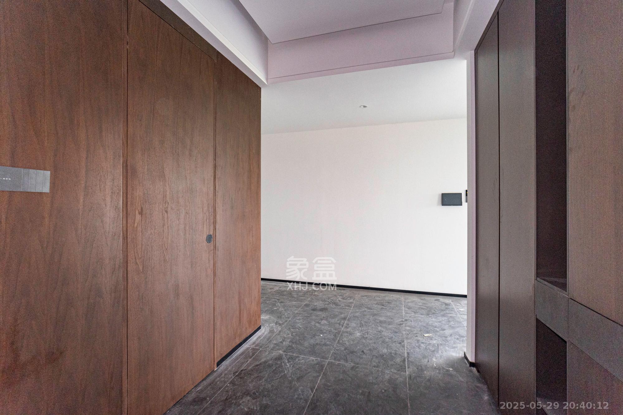 万科松湖天地 4室2厅2卫 320.0万 万科松湖天地 4室2厅2卫 320.0万其他