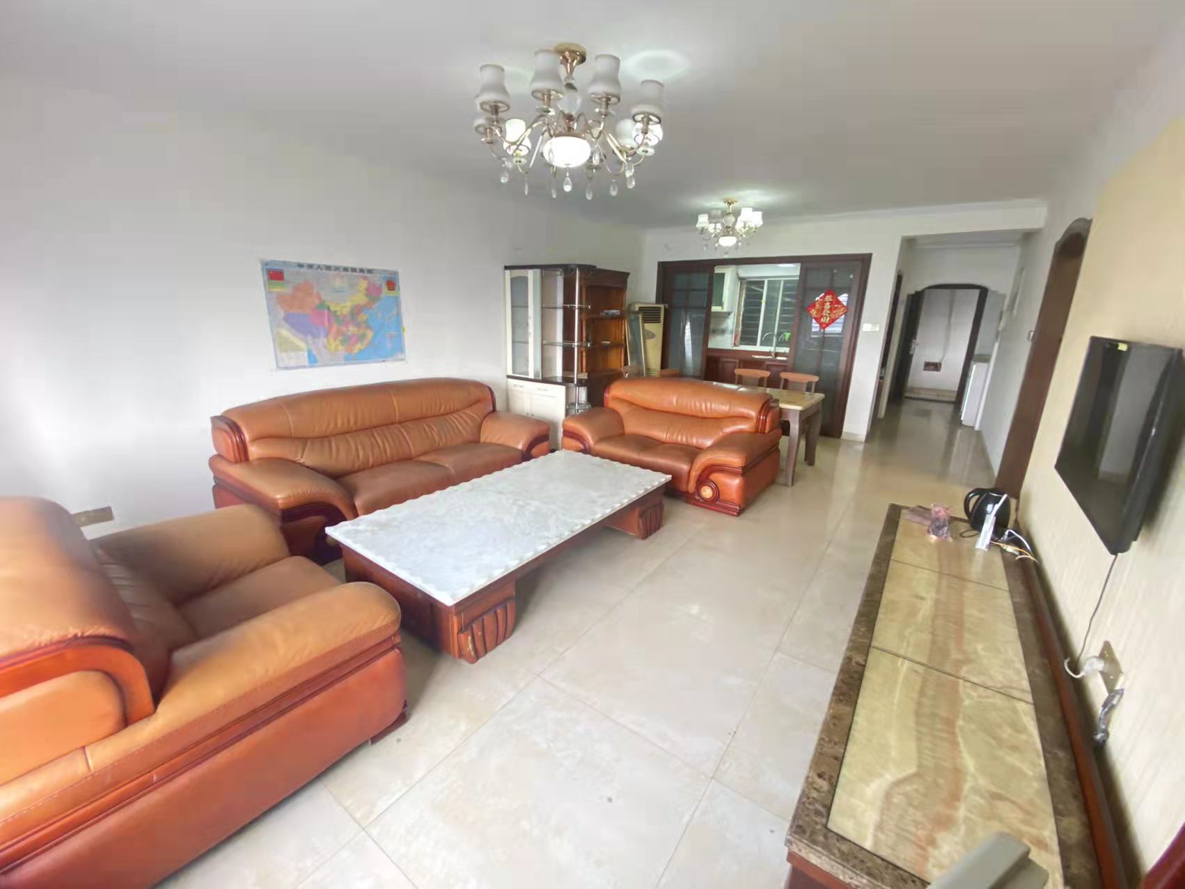 嘉华城市花园 3室2厅1卫 2800.0元/月 嘉华城市花园 3室2厅1卫 2800.0元/月室内图