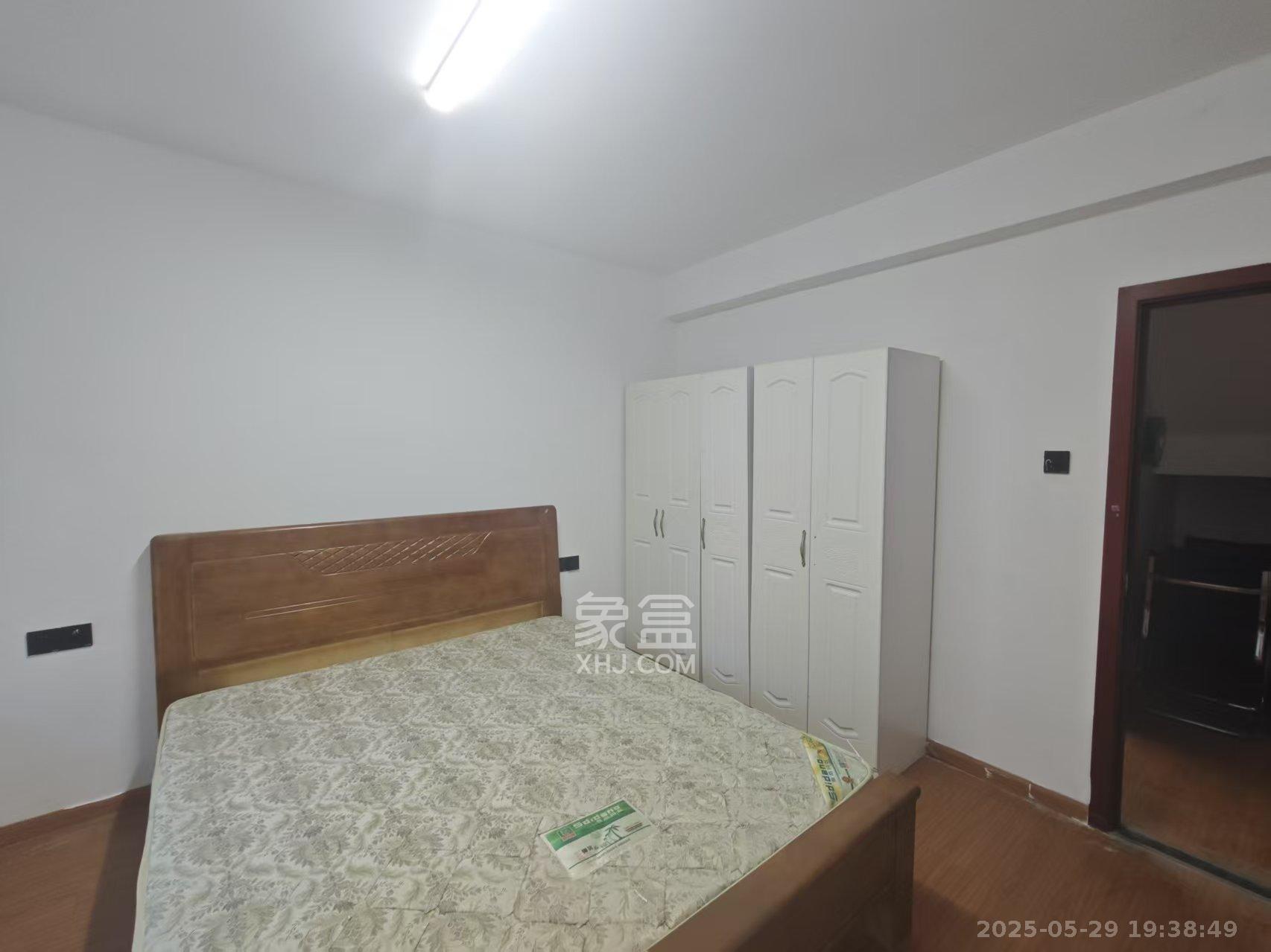 梅溪正荣府 5室2厅2卫 3800.0元/月 梅溪正荣府 5室2厅2卫 3800.0元/月室内图