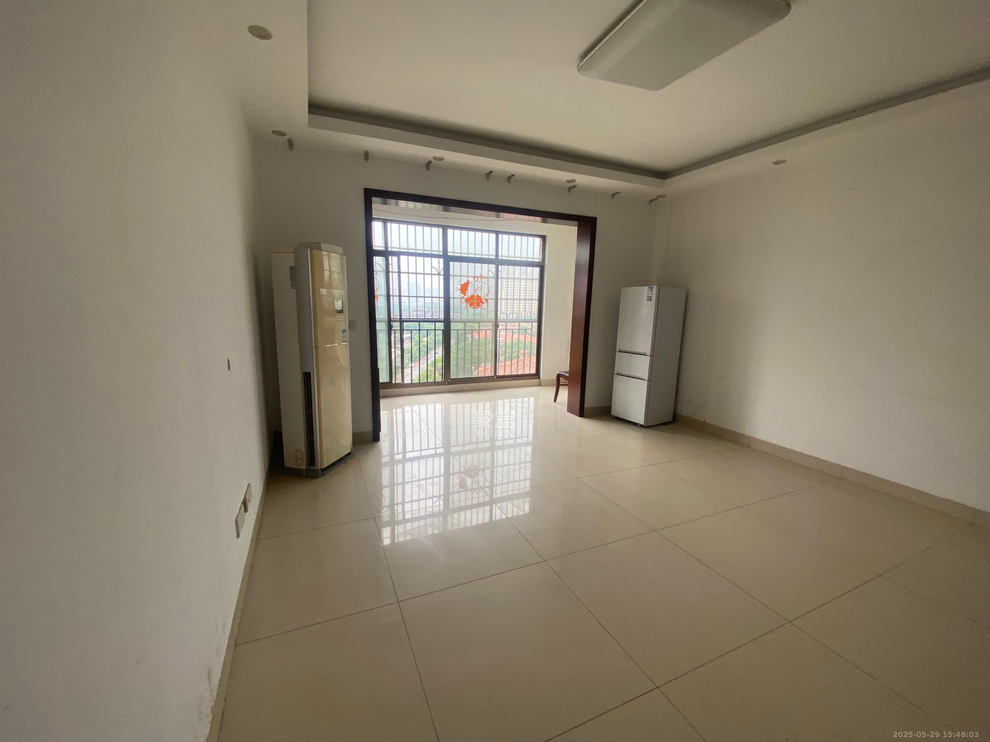 水岸天际(一期、二期)  1室2厅2卫    1700.0元/月 水岸天际(一期、二期)  1室2厅2卫    1700.0元/月