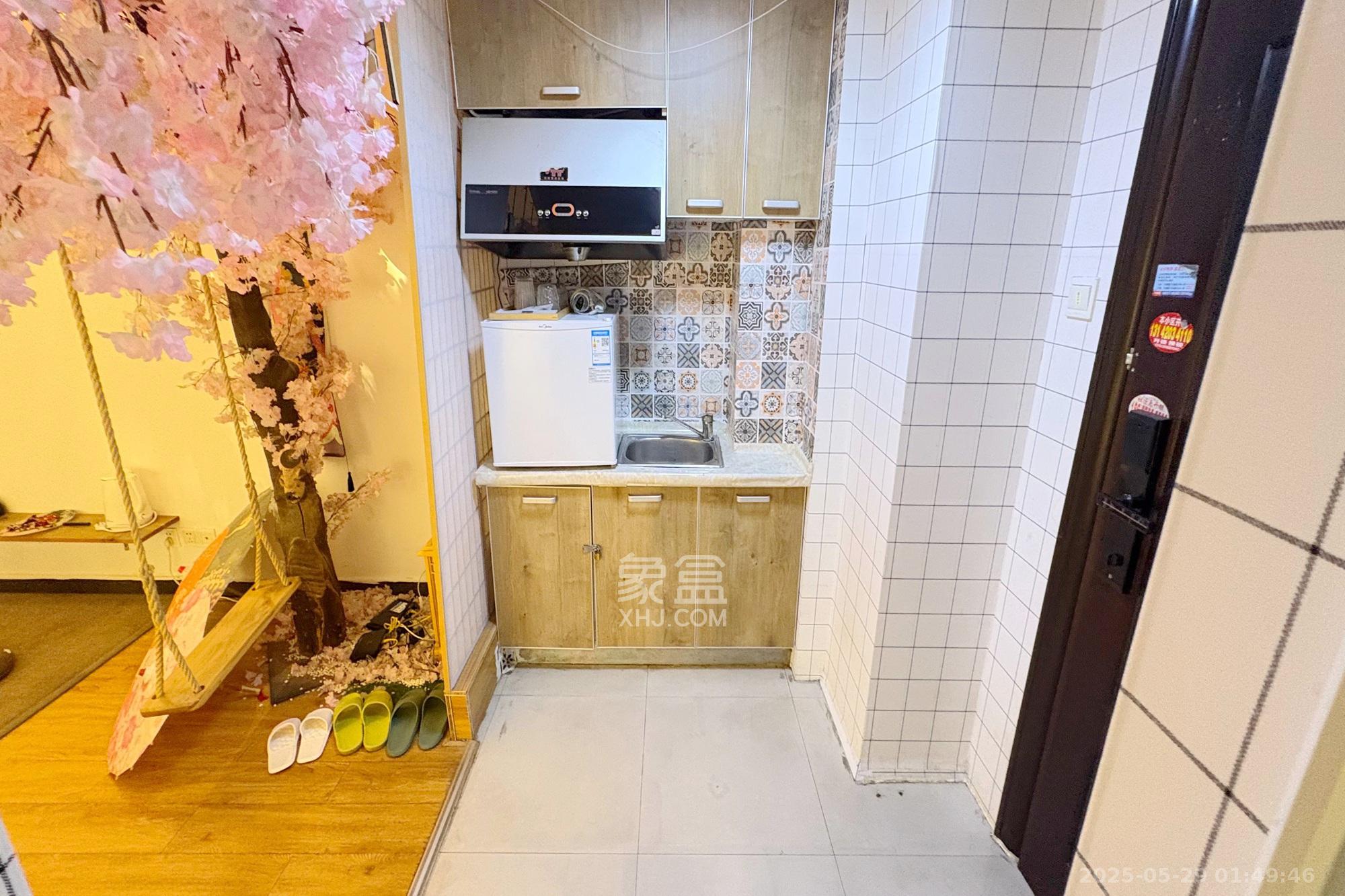 七彩丽都  1室1厅1卫   39.80万厨房