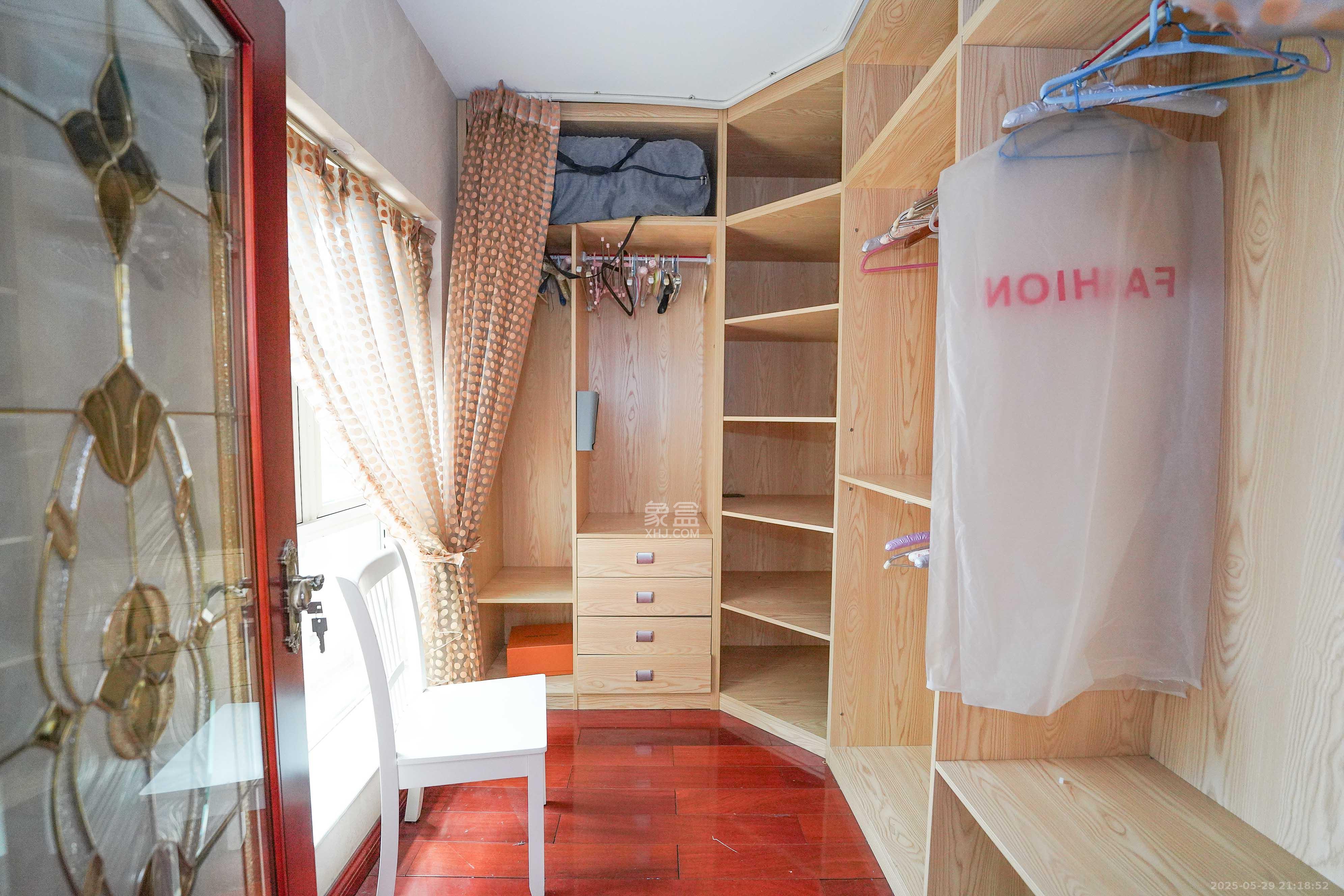 格兰小镇  5室2厅3卫    448.0万 格兰小镇  5室2厅3卫    448.0万其他