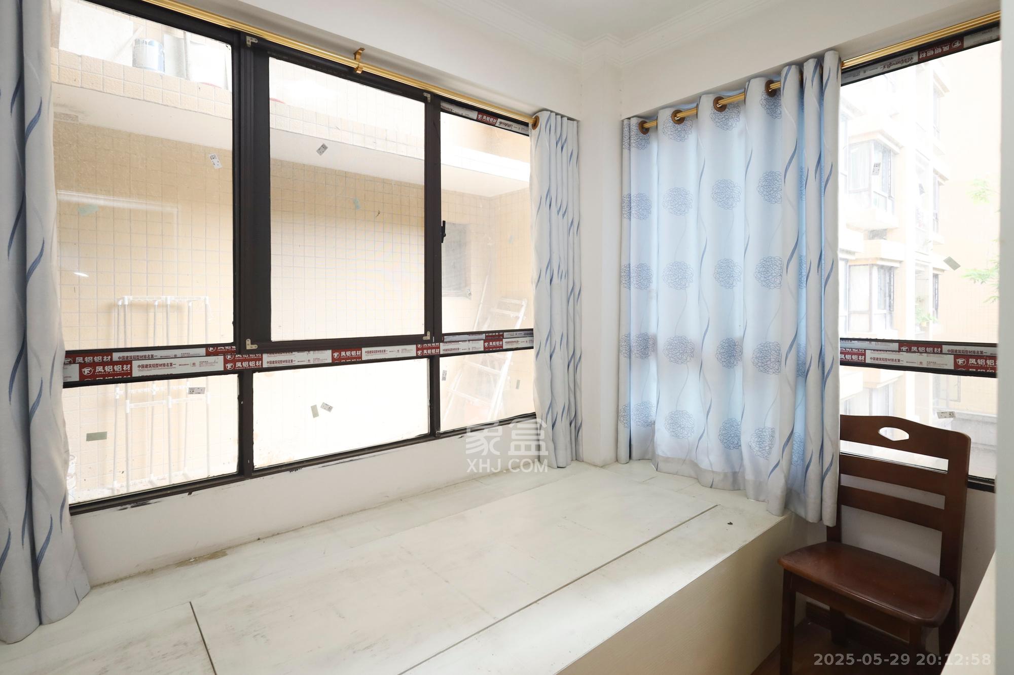 山语城二期  3室1厅1卫    67.0万卧室