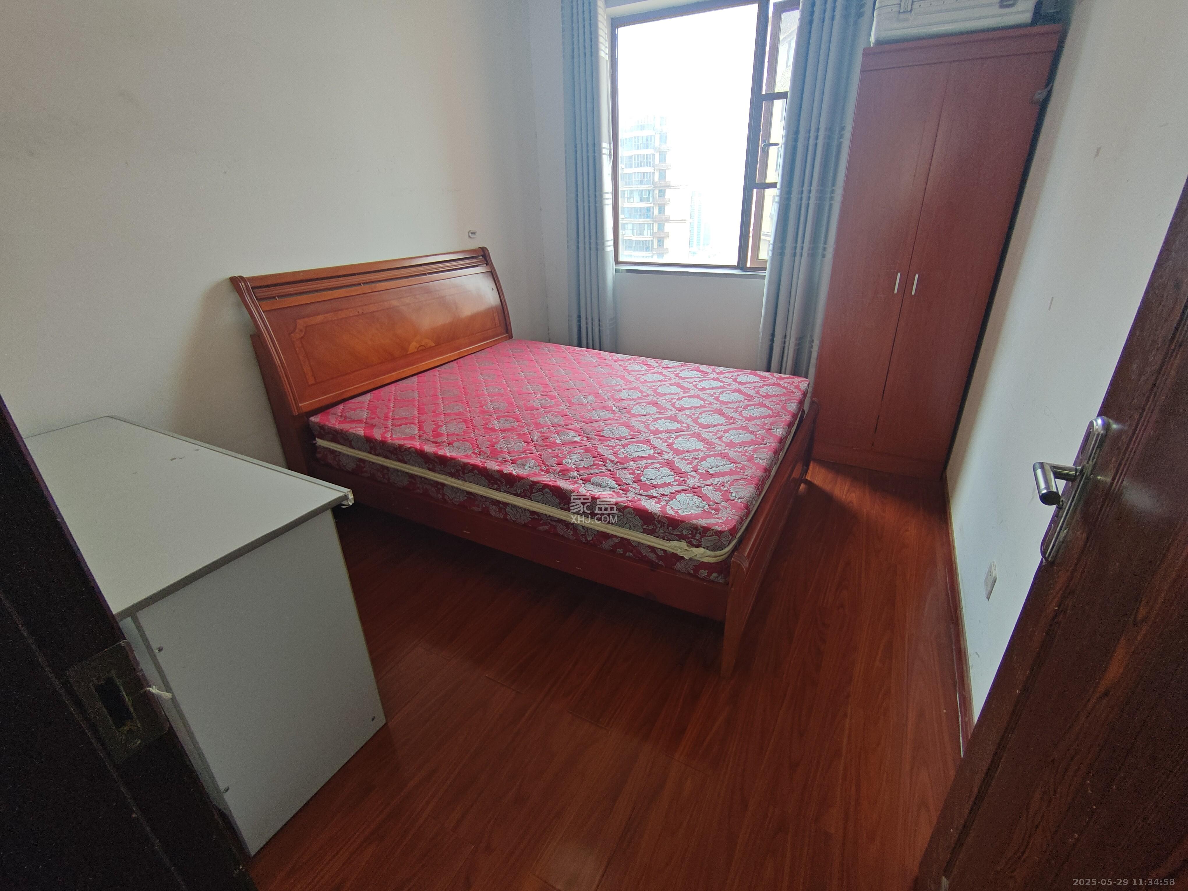 万里时代 3室2厅1卫 2500.0元/月 万里时代 3室2厅1卫 2500.0元/月室内图