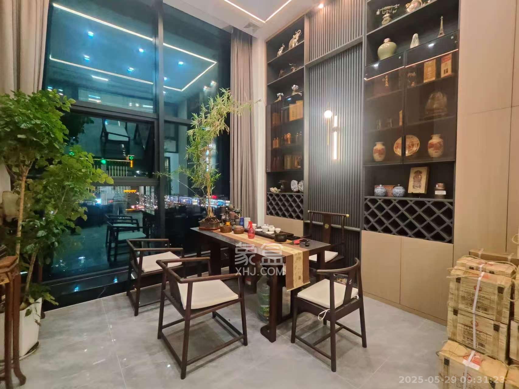 东盈商业广场(华泉城市广场)  1室0厅0卫    3500.0元/月 东盈商业广场(华泉城市广场)  1室0厅0卫    3500.0元/月