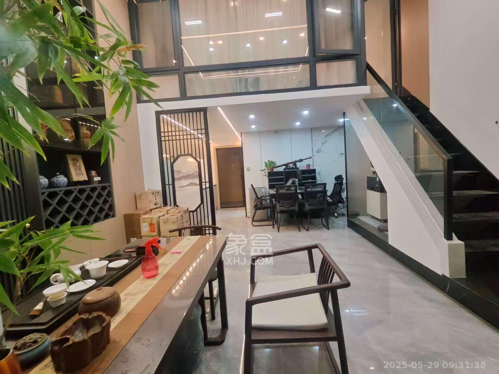 东盈商业广场(华泉城市广场) 1室0厅0卫 3500.0元/月 东盈商业广场(华泉城市广场) 1室0厅0卫 3500.0元/月室内图