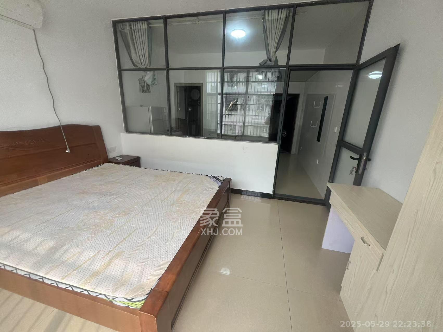 联丰小区 1室1厅1卫 850.0元/月 联丰小区 1室1厅1卫 850.0元/月室内图