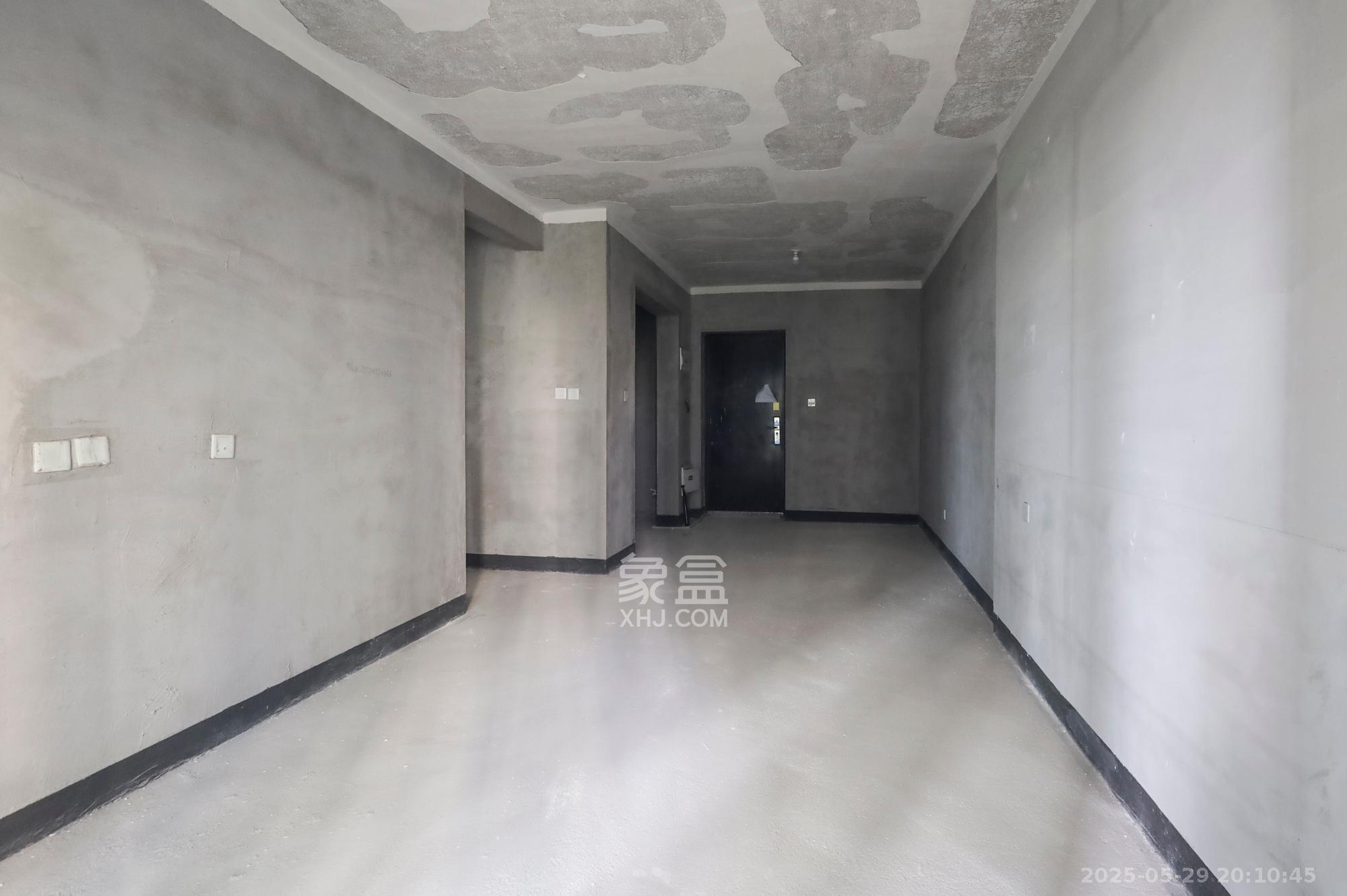 长沙融创城 3室2厅1卫 48.0万 长沙融创城 3室2厅1卫 48.0万客厅