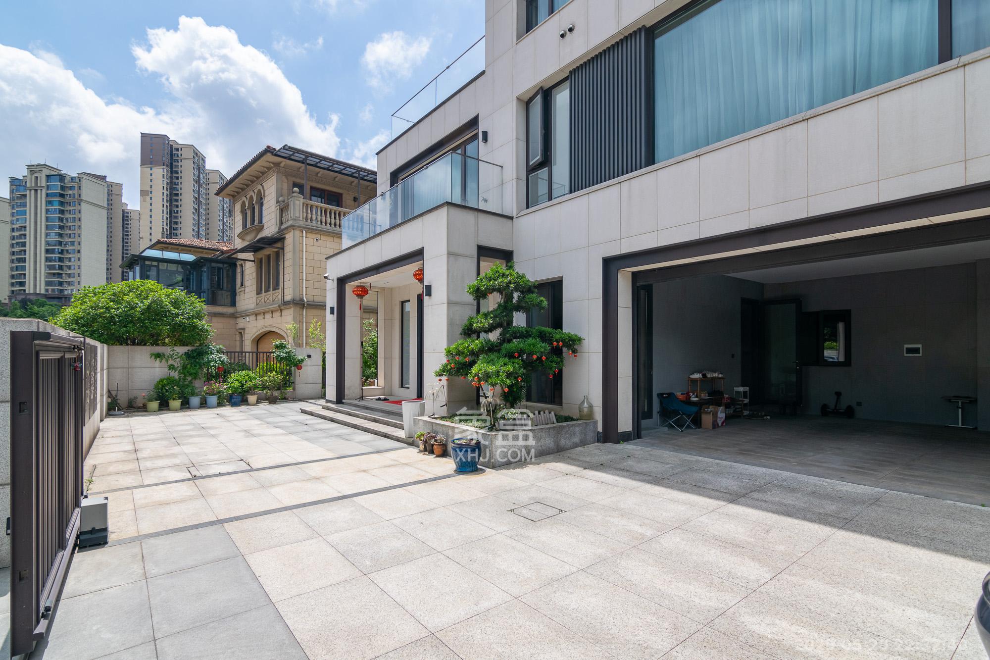 中粮北纬28°别墅  10室3厅4卫   1800.00万其他