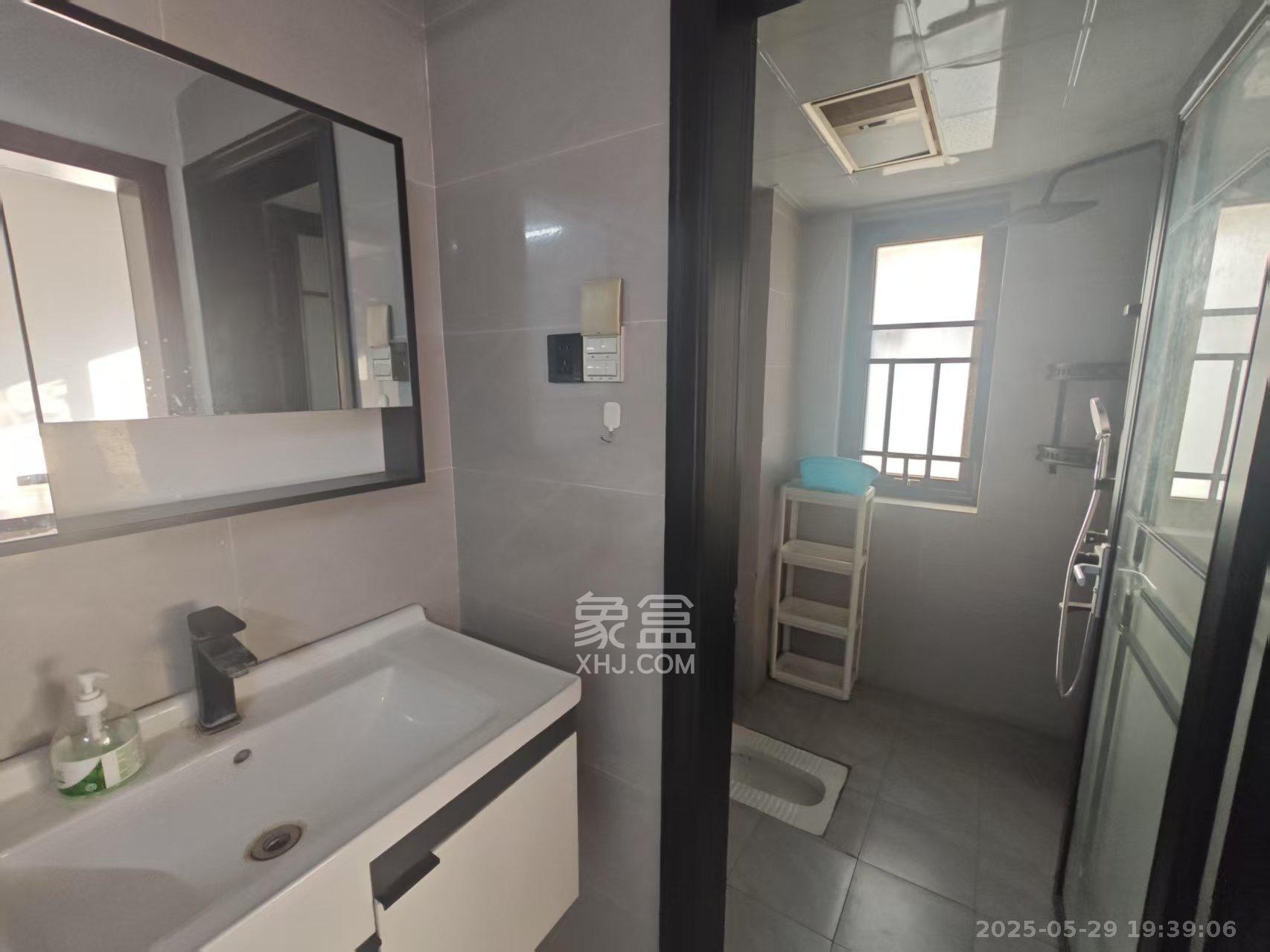 梅溪正荣府 5室2厅2卫 3800.0元/月 梅溪正荣府 5室2厅2卫 3800.0元/月室内图