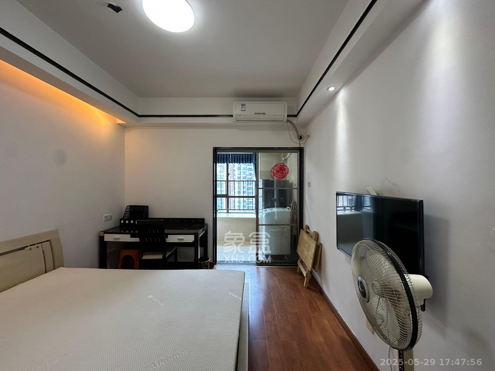 长盛上东区 1室1厅1卫 1600.0元/月 长盛上东区 1室1厅1卫 1600.0元/月室内图