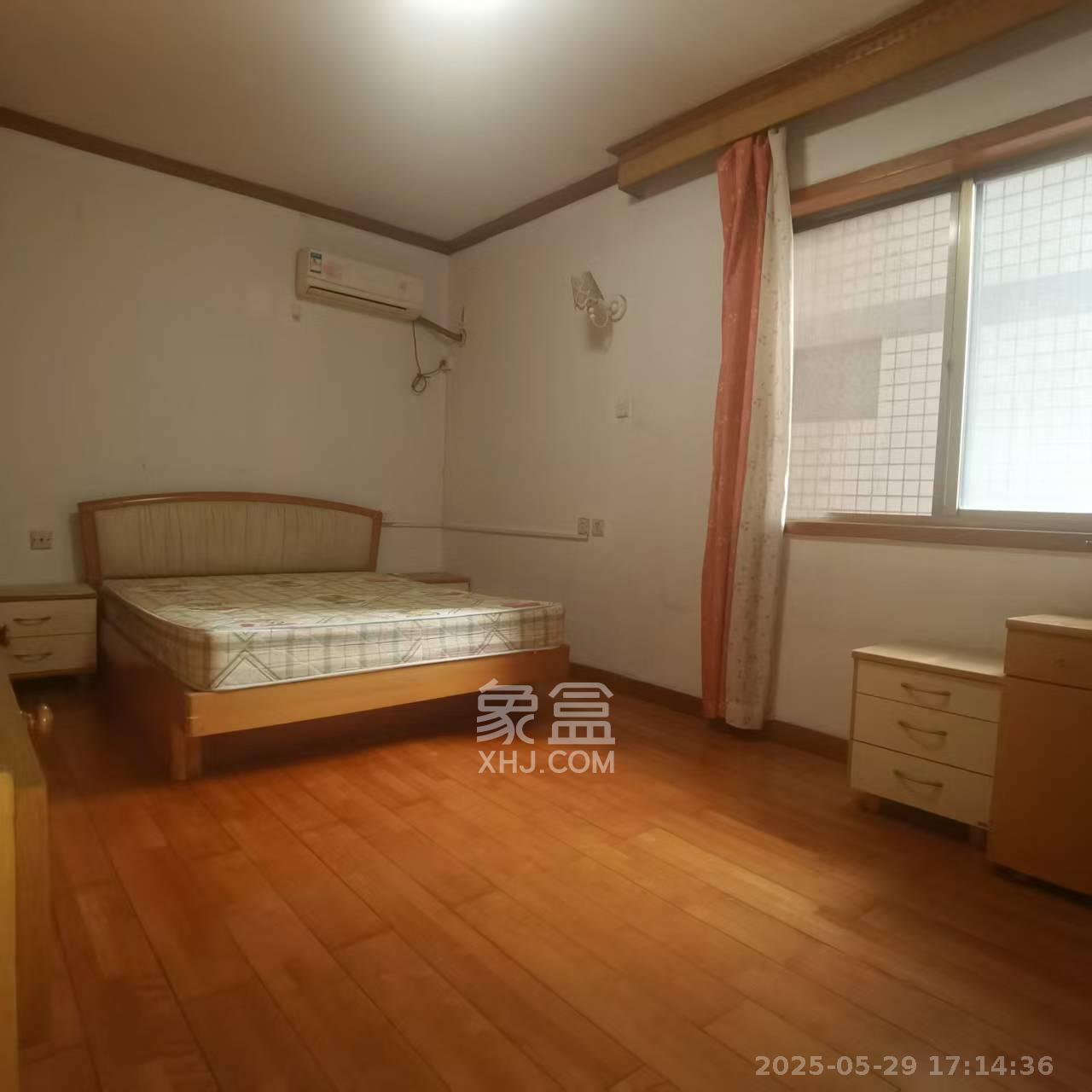 八一桥工商银行家属楼  2室1厅1卫   2600.00元/月室内图