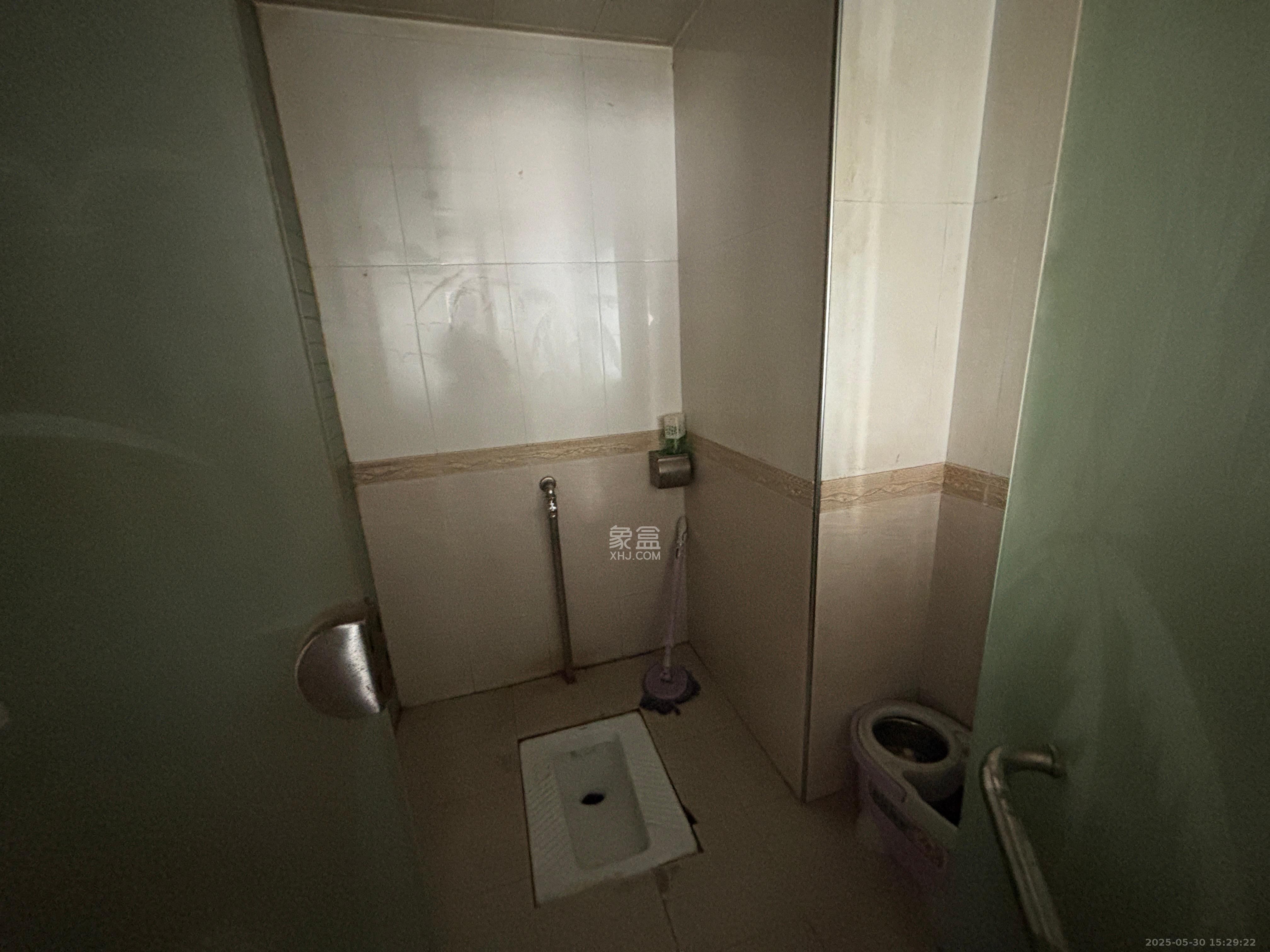 思进大厦  4室2厅2卫    2300.0元/月 思进大厦  4室2厅2卫    2300.0元/月室内图