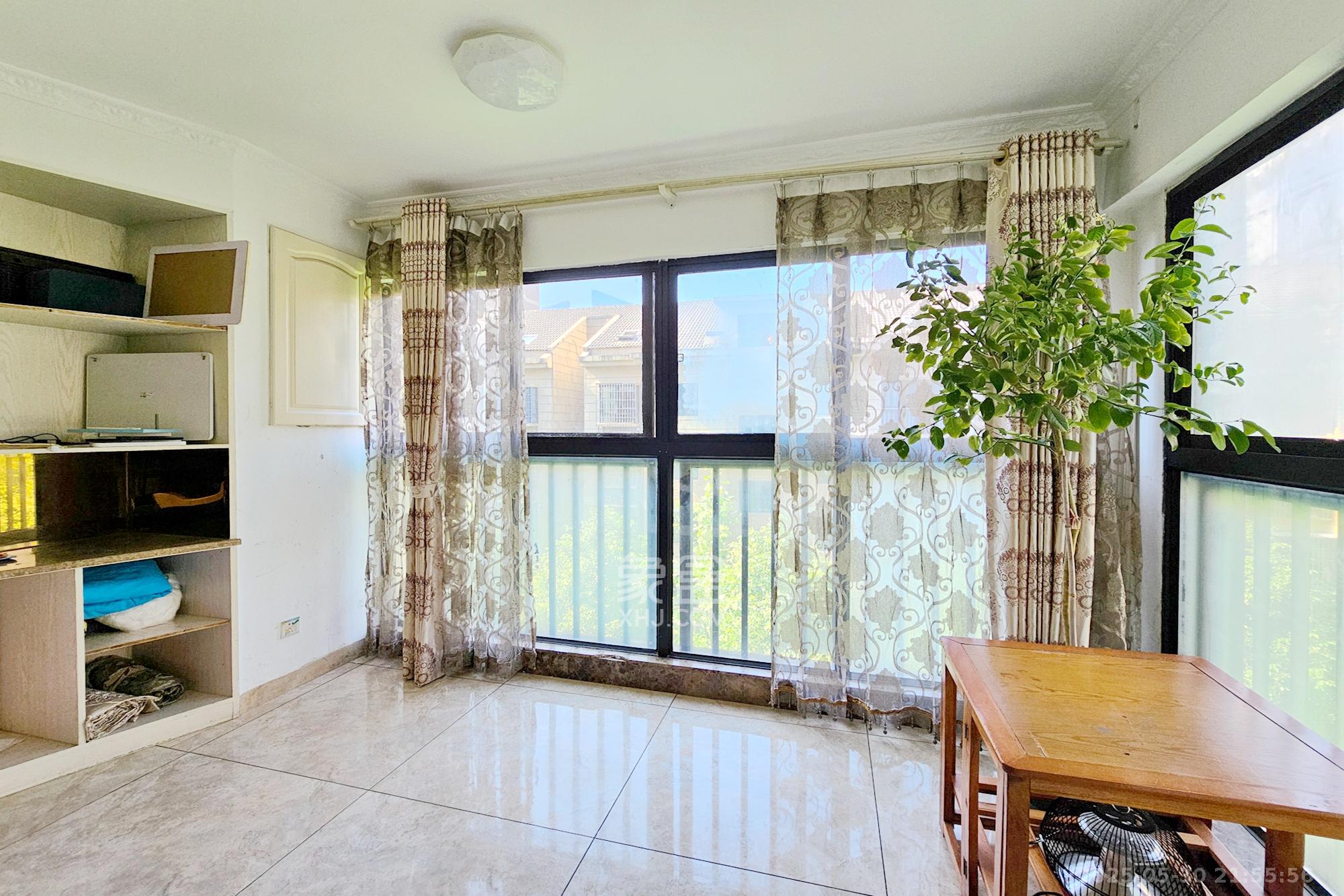 三江花中城 5室2厅2卫 126.8万 三江花中城 5室2厅2卫 126.8万阳台