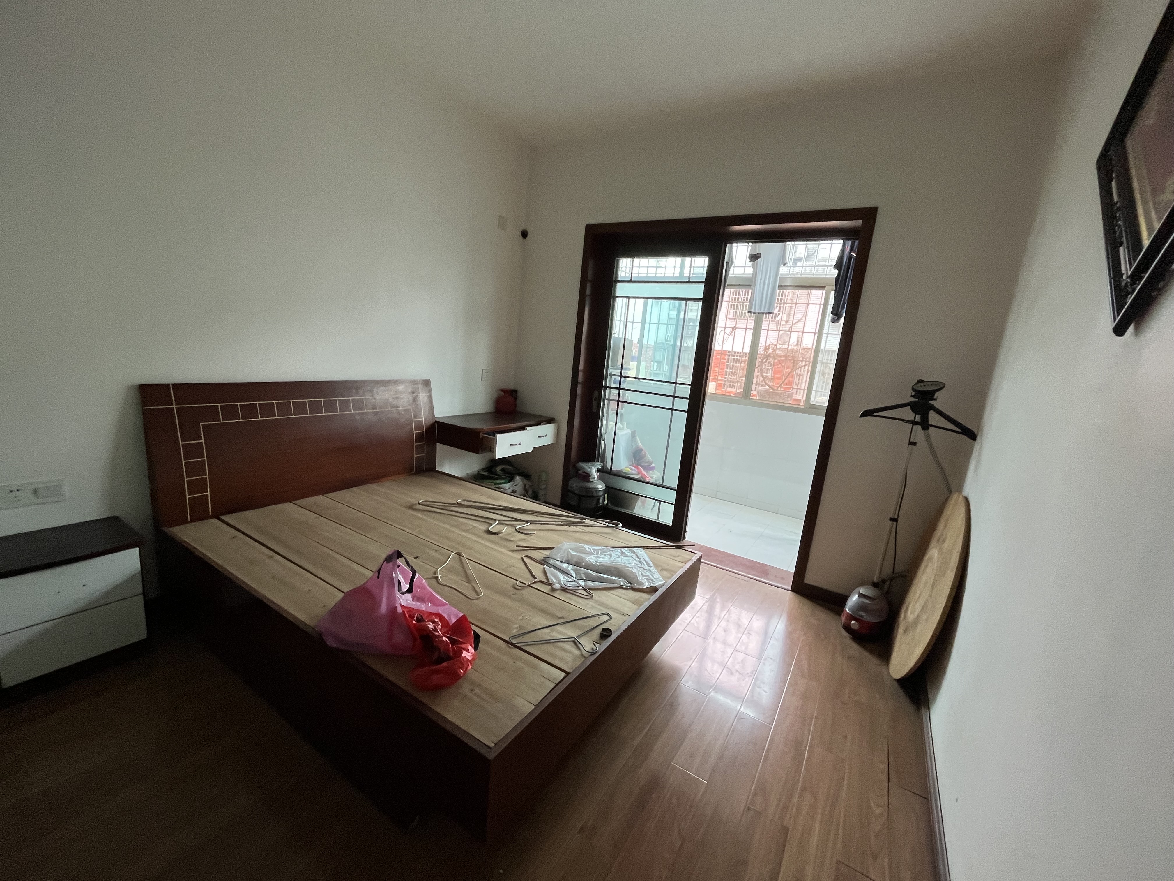 长乐花园 4室2厅2卫 60.0万 长乐花园 4室2厅2卫 60.0万客厅