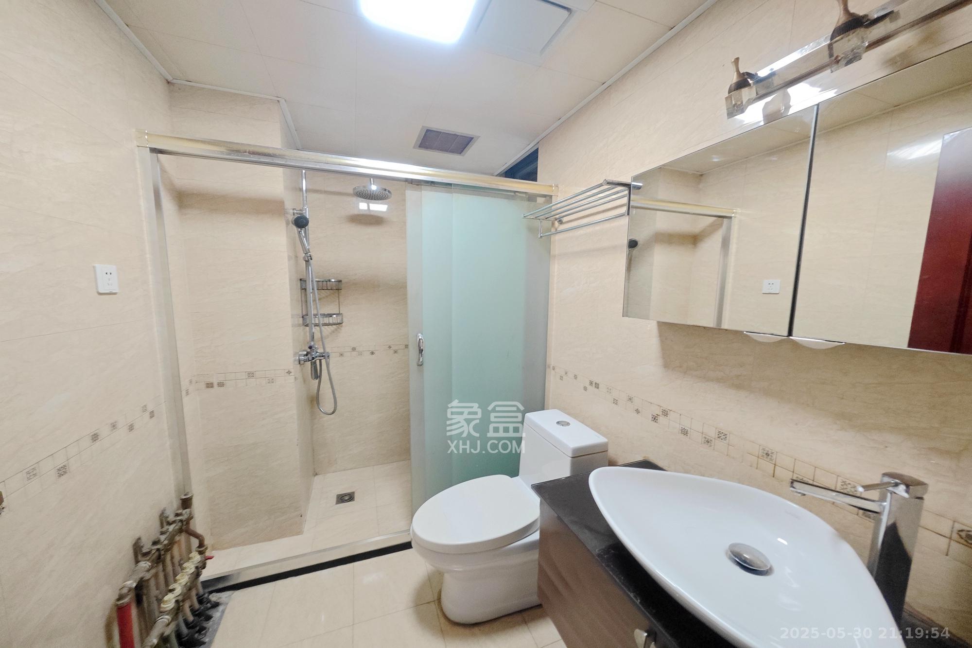 万博汇  3室2厅2卫   173.80万其他