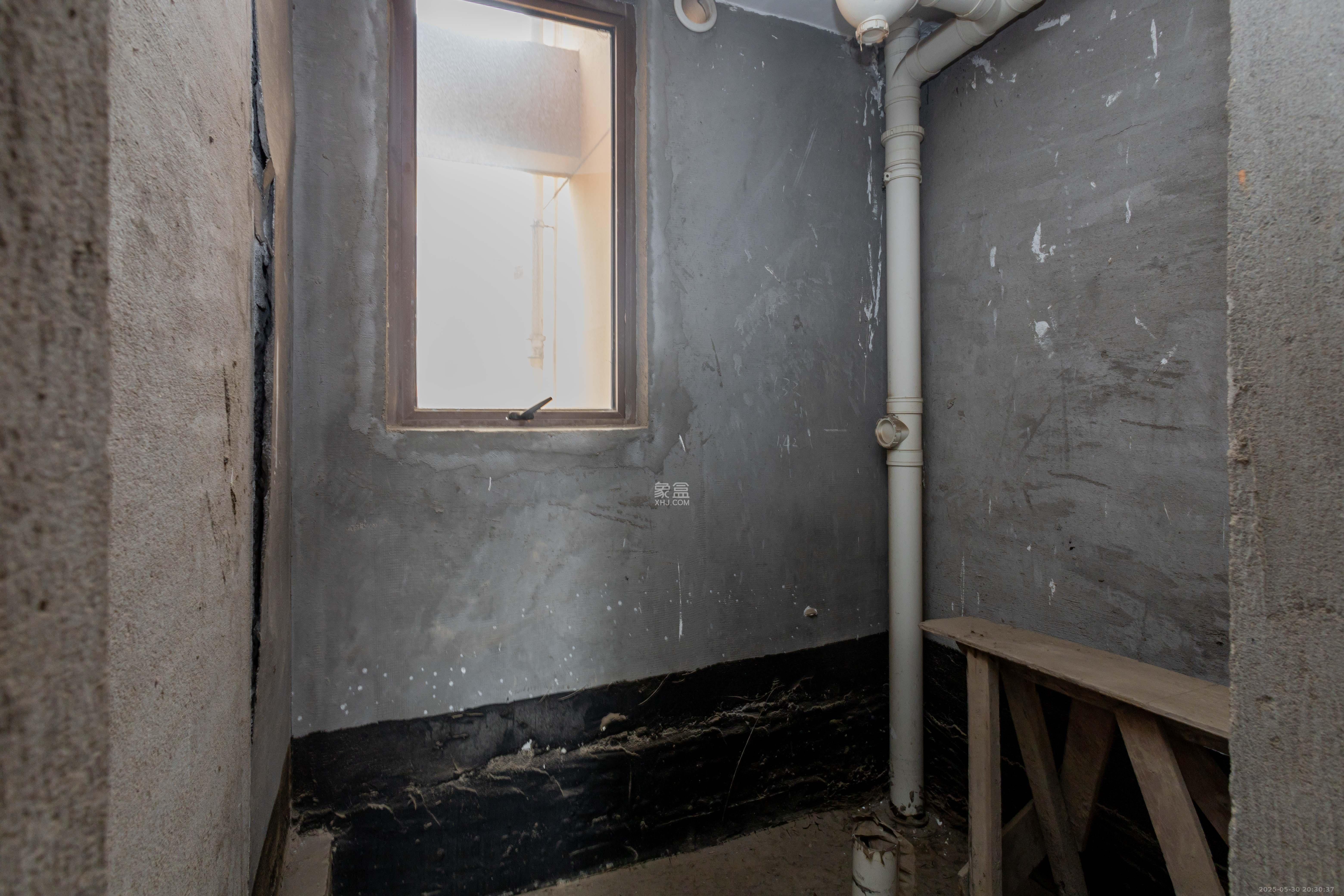 天园假日  3室2厅2卫    99.0万 天园假日  3室2厅2卫    99.0万卫生间