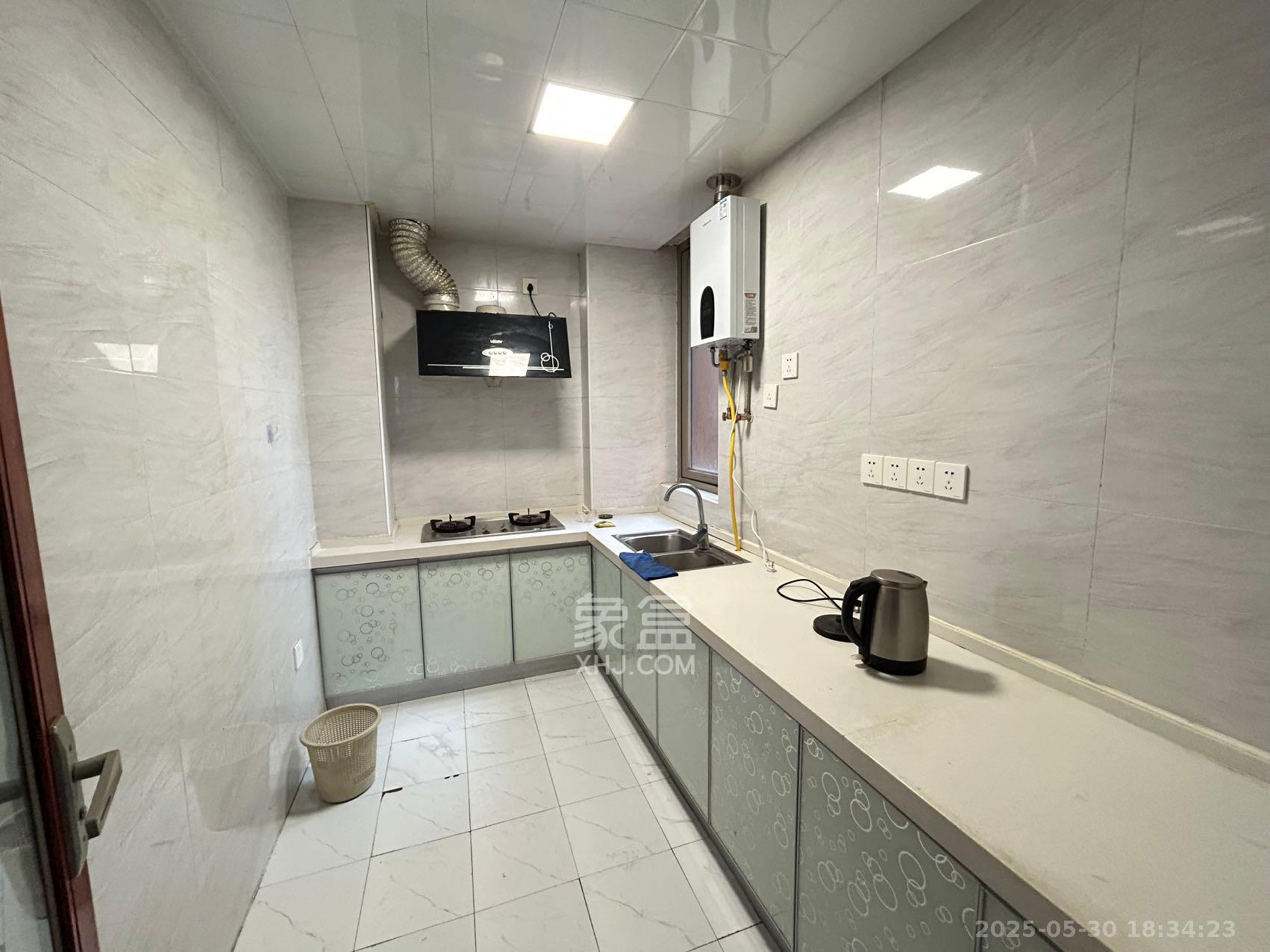 怡海星城 2室2厅1卫 1800.0元/月 怡海星城 2室2厅1卫 1800.0元/月室内图