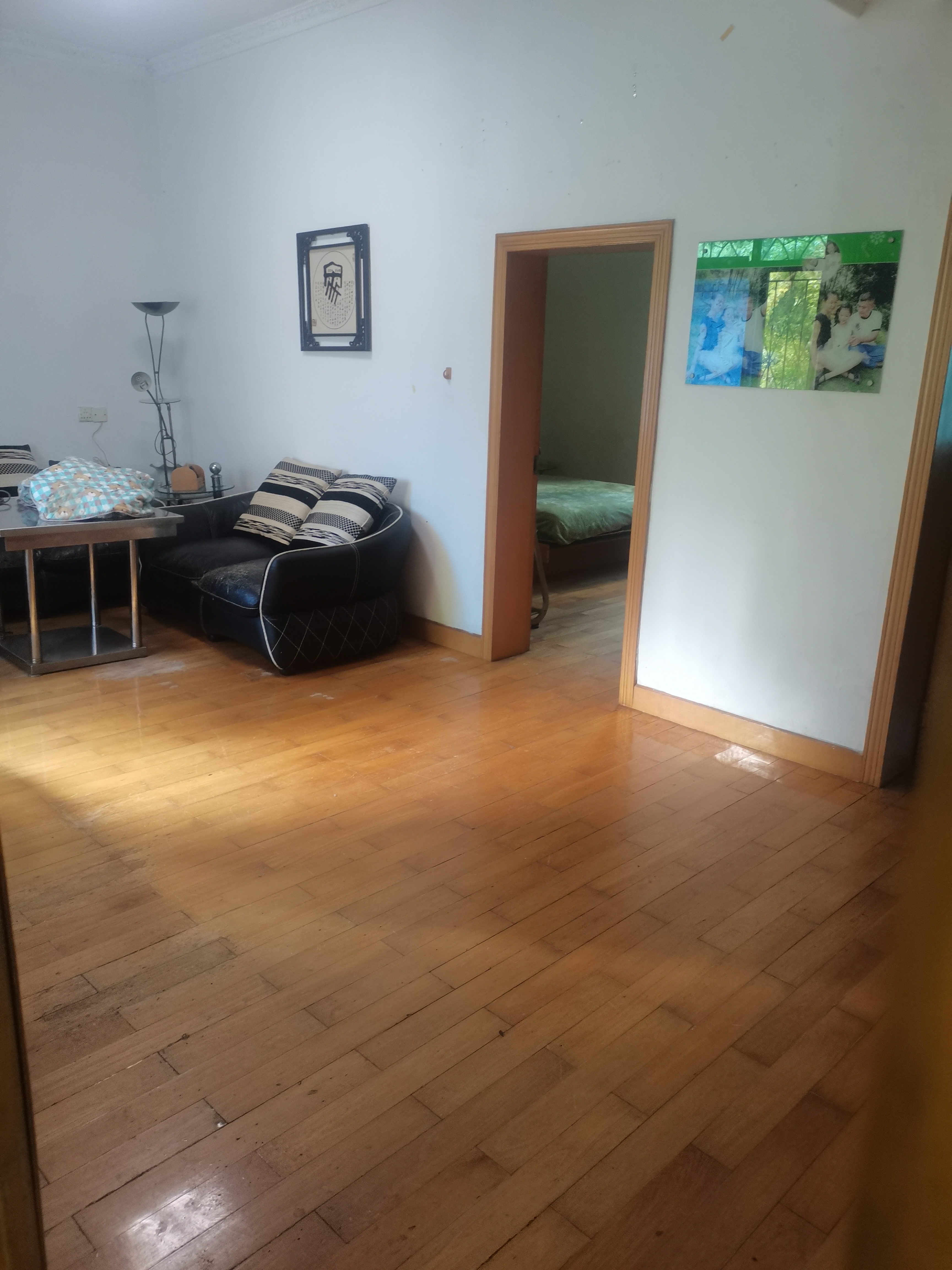 电力局家属楼 3室1厅1卫 900.0元/月 电力局家属楼 3室1厅1卫 900.0元/月室内图