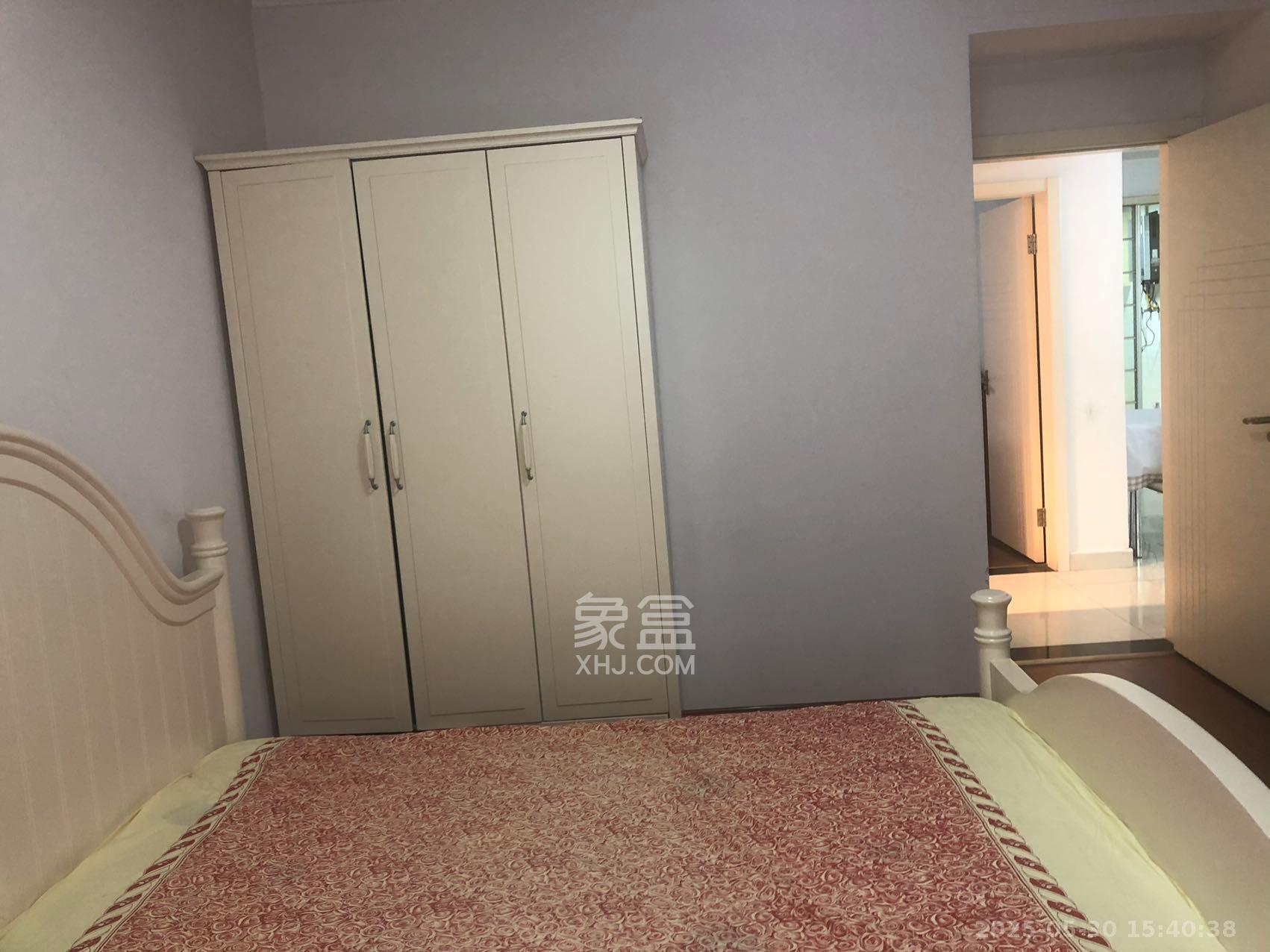 嘉盛华庭(一期、二期、三期) 2室2厅1卫 2500.0元/月 嘉盛华庭(一期、二期、三期) 2室2厅1卫 2500.0元/月室内图