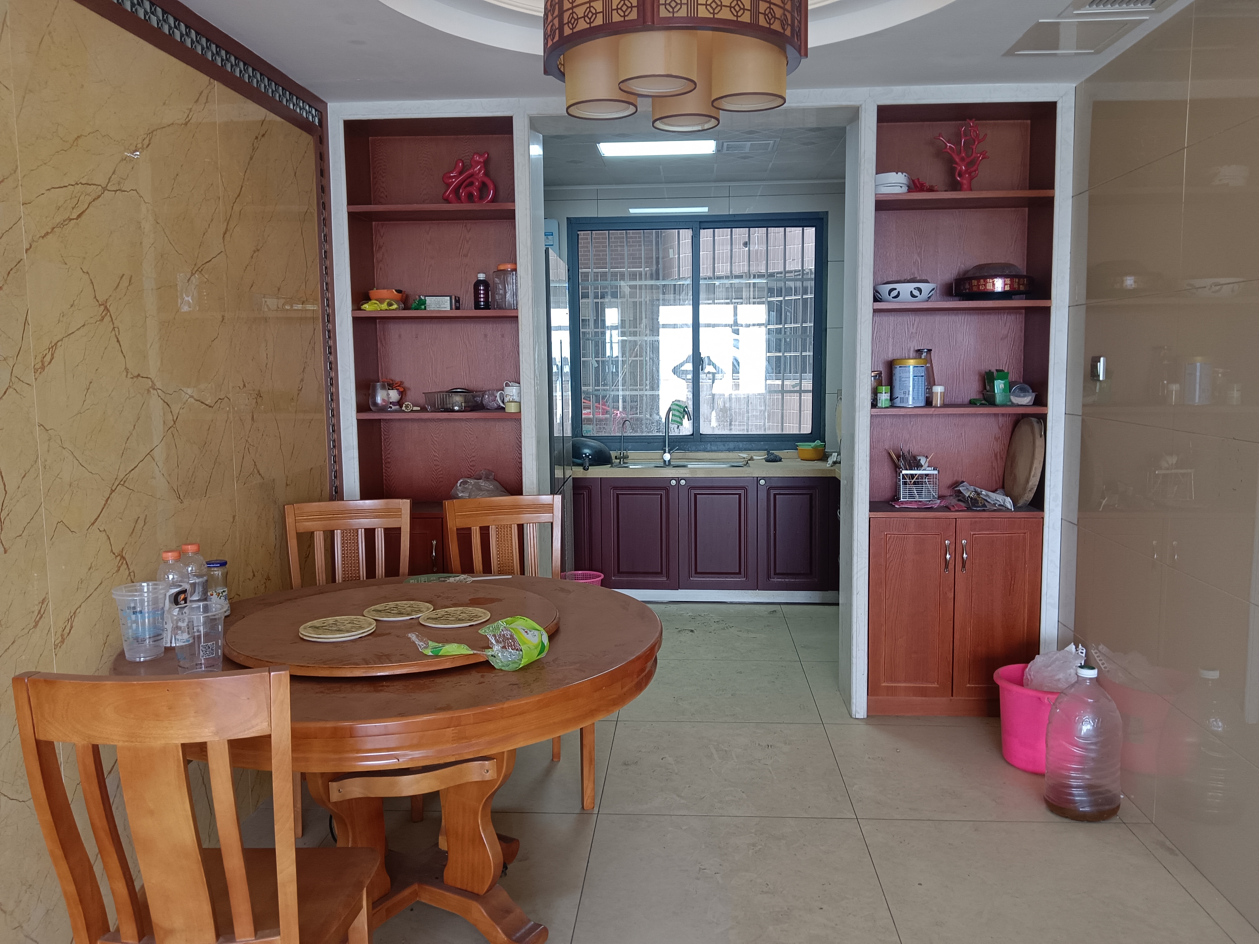 蒸湘世纪城 4室2厅2卫 2500.0元/月 蒸湘世纪城 4室2厅2卫 2500.0元/月室内图