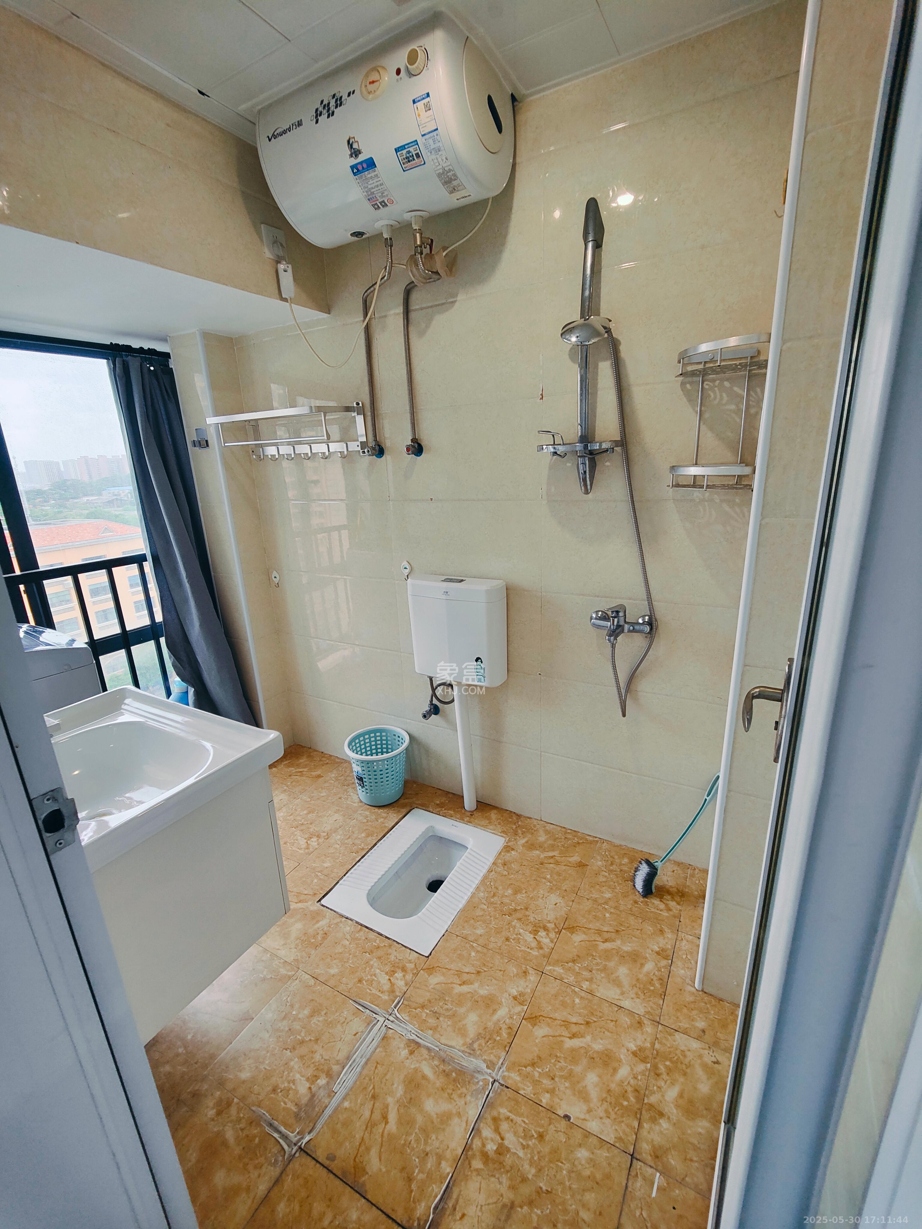 中建芙蓉嘉苑 1室1厅1卫 1250.0元/月 中建芙蓉嘉苑 1室1厅1卫 1250.0元/月室内图