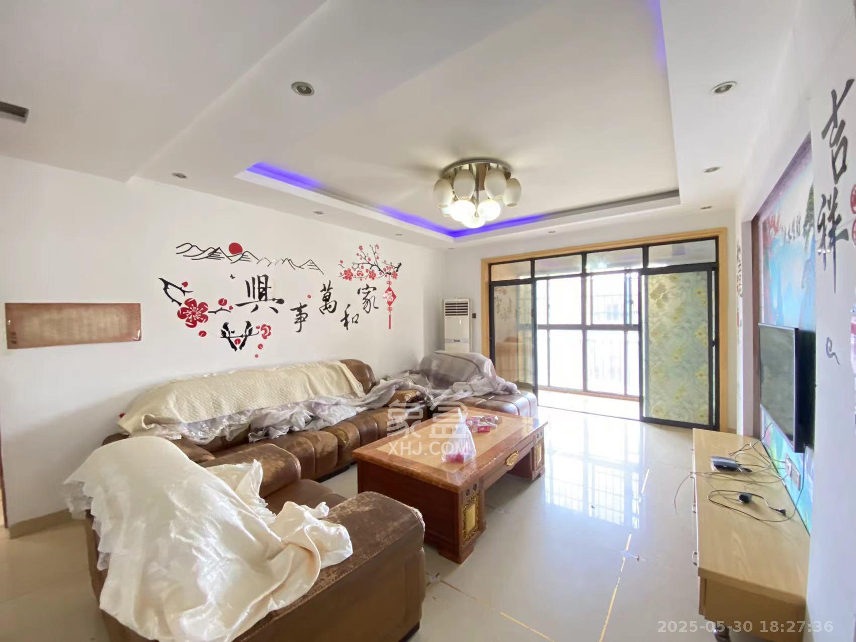 东岸梅园小区  3室2厅1卫   2600.00元/月室内图1