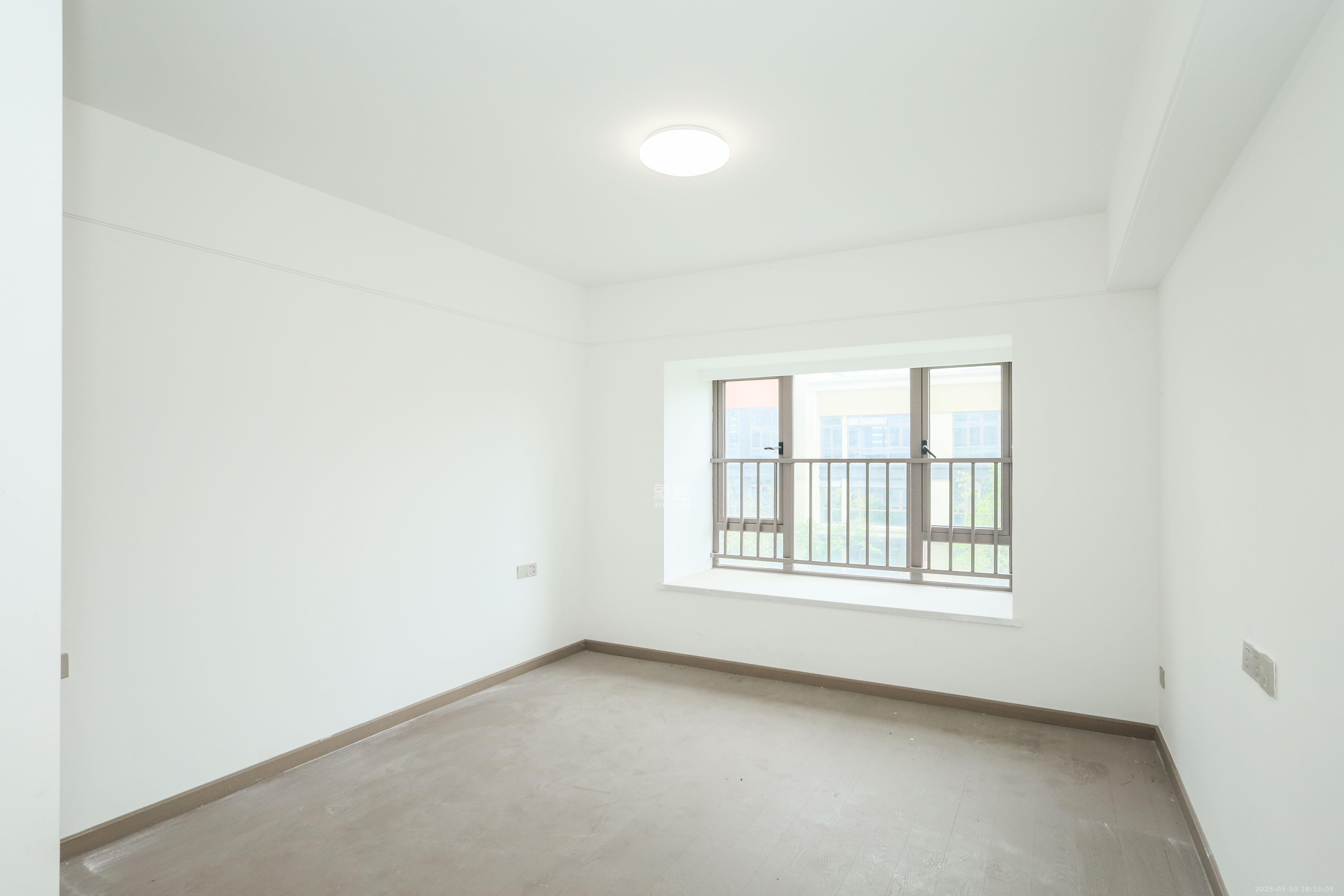 阳光城翡丽云邸  4室2厅2卫    130.0万 阳光城翡丽云邸  4室2厅2卫    130.0万卧室