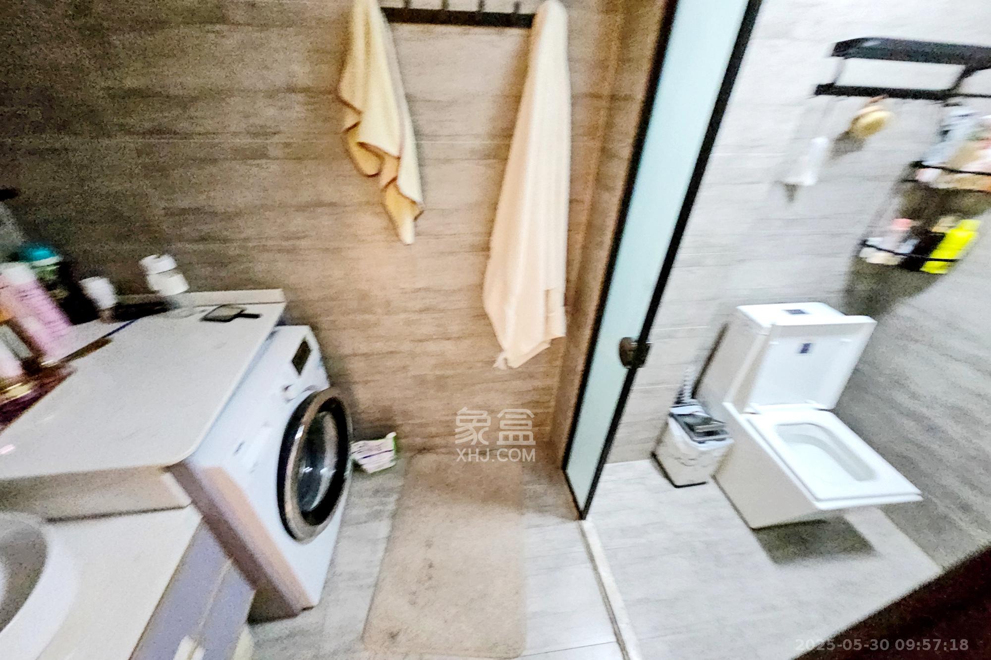 明昇壹城（明昇时代广场）一期  5室2厅4卫    858.0万卫生间