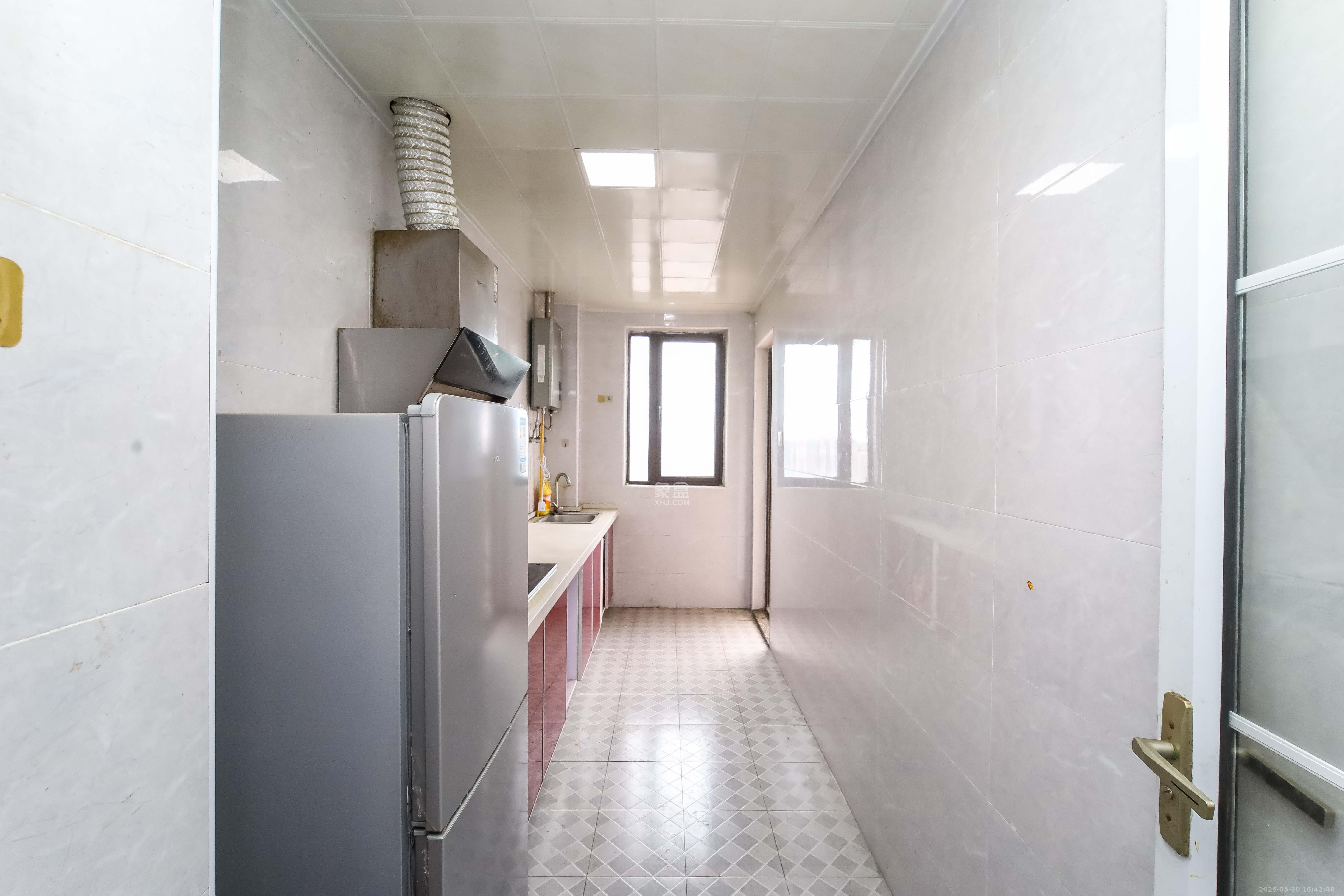 中欣楚天熙苑 3室2厅1卫 95.00万 中欣楚天熙苑 3室2厅1卫 95.00万厨房